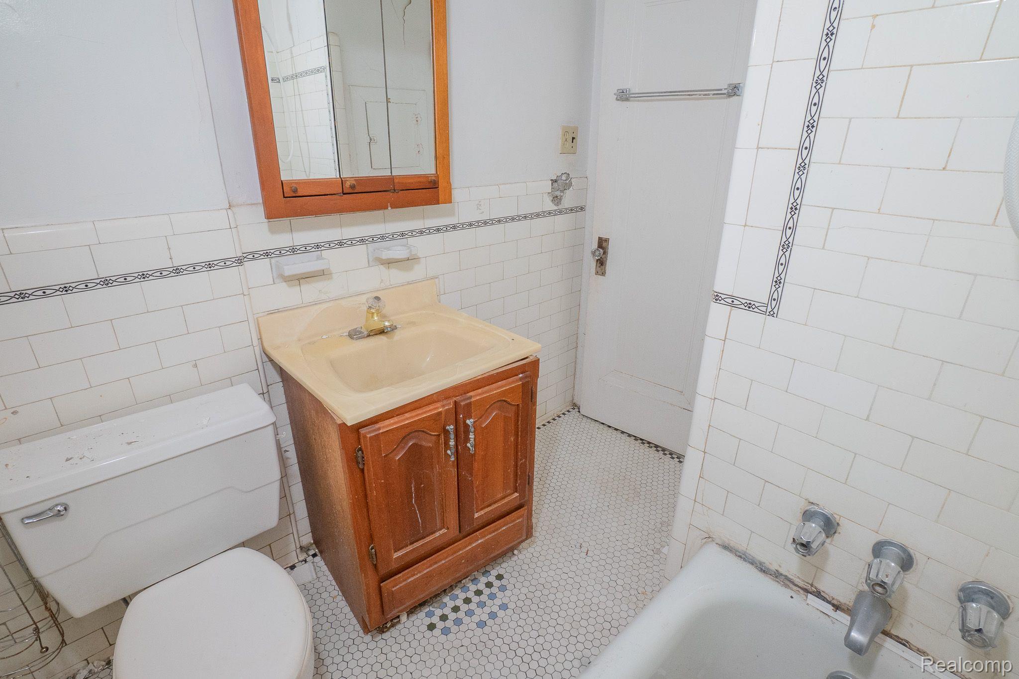 14941 FREELAND Street