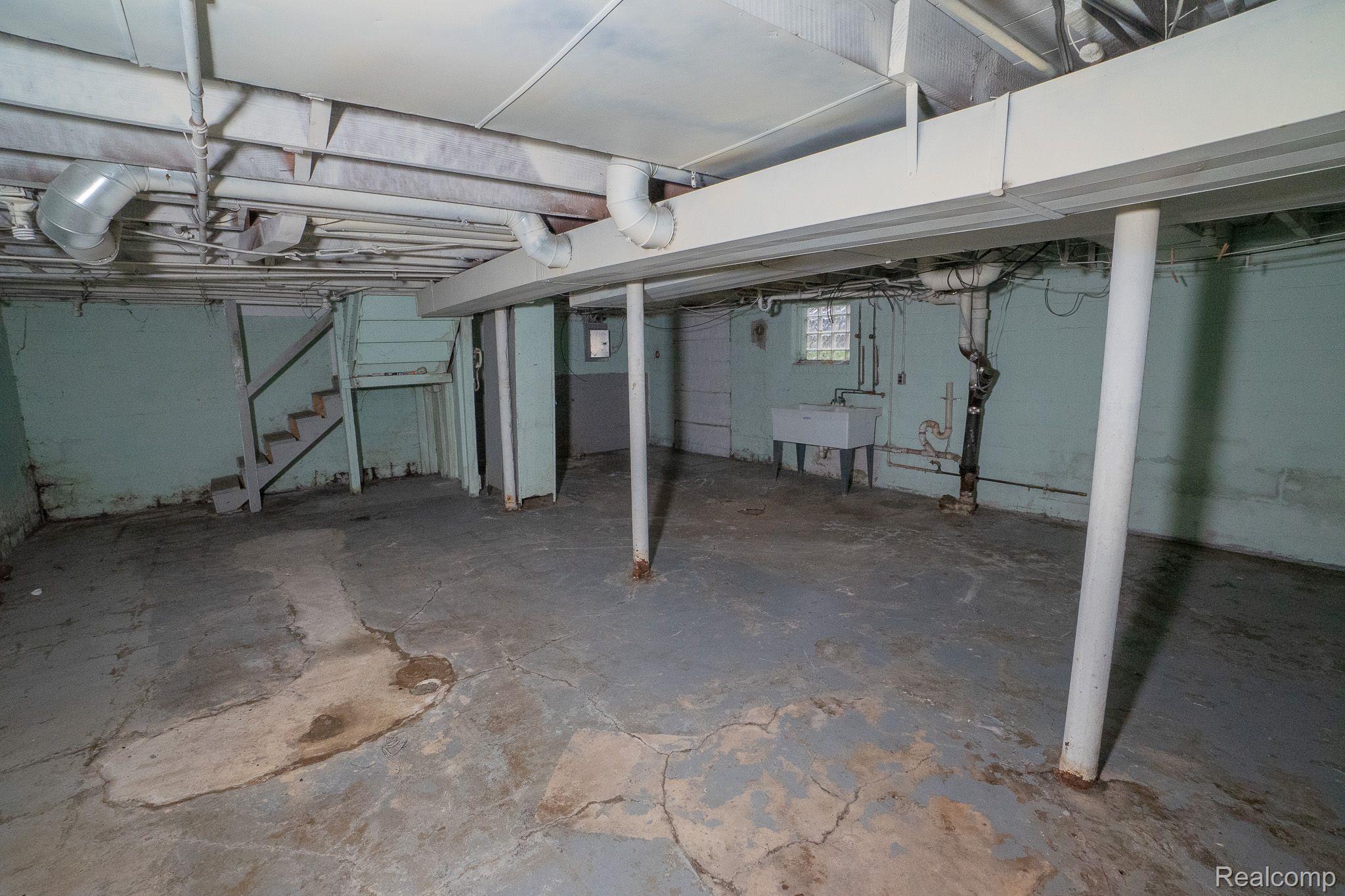 14941 FREELAND Street