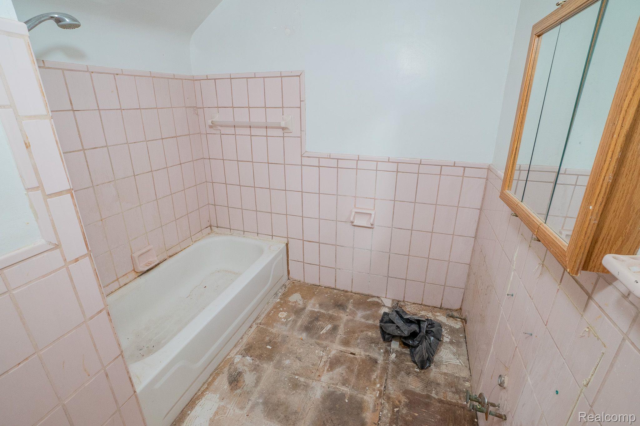 14941 FREELAND Street