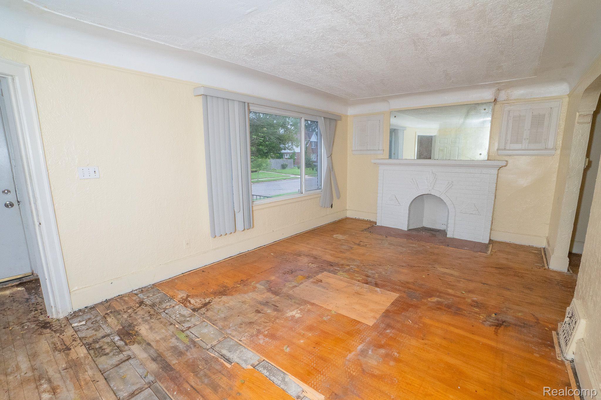 14941 FREELAND Street