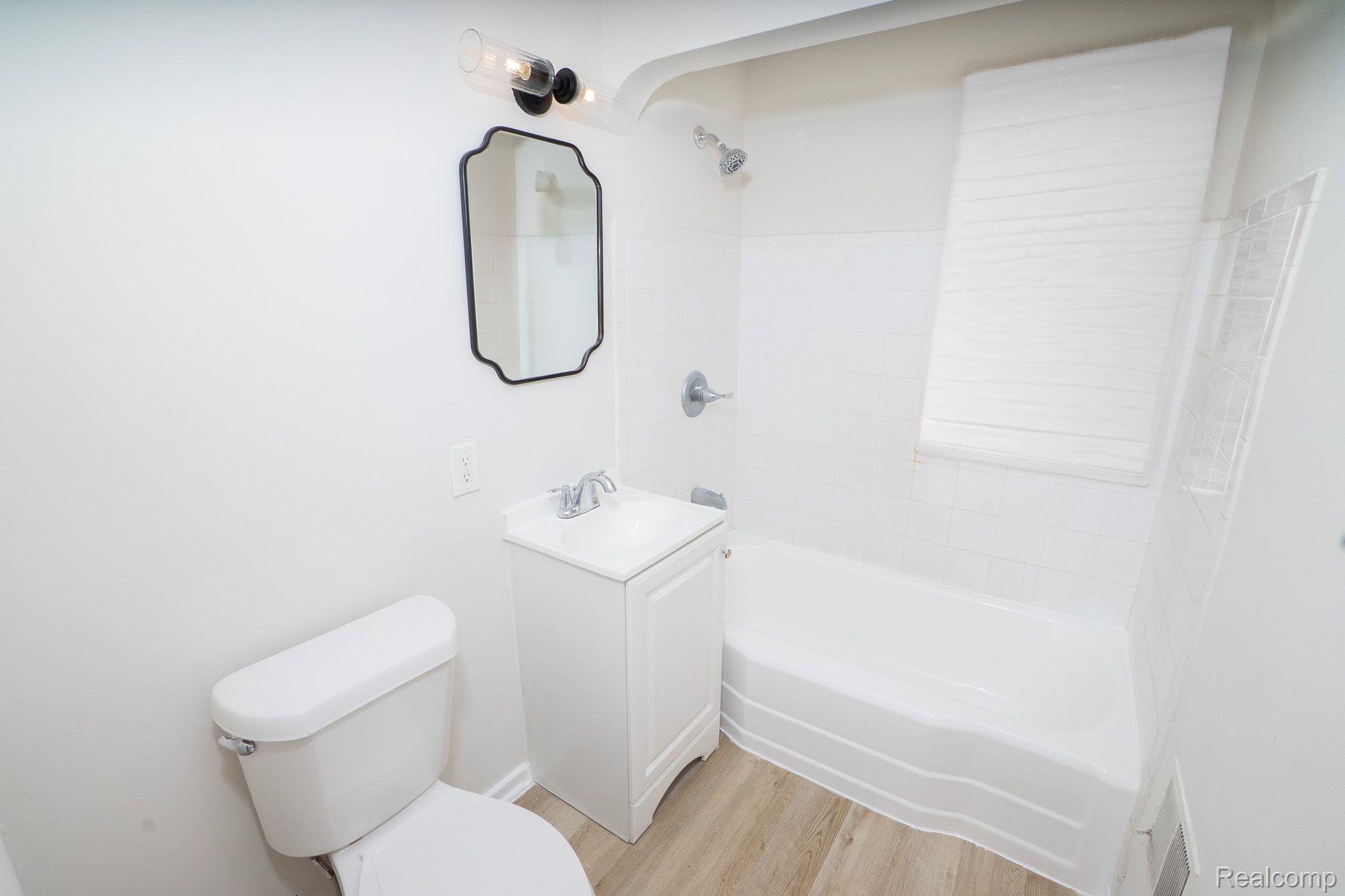 16468 COLLINGHAM Drive