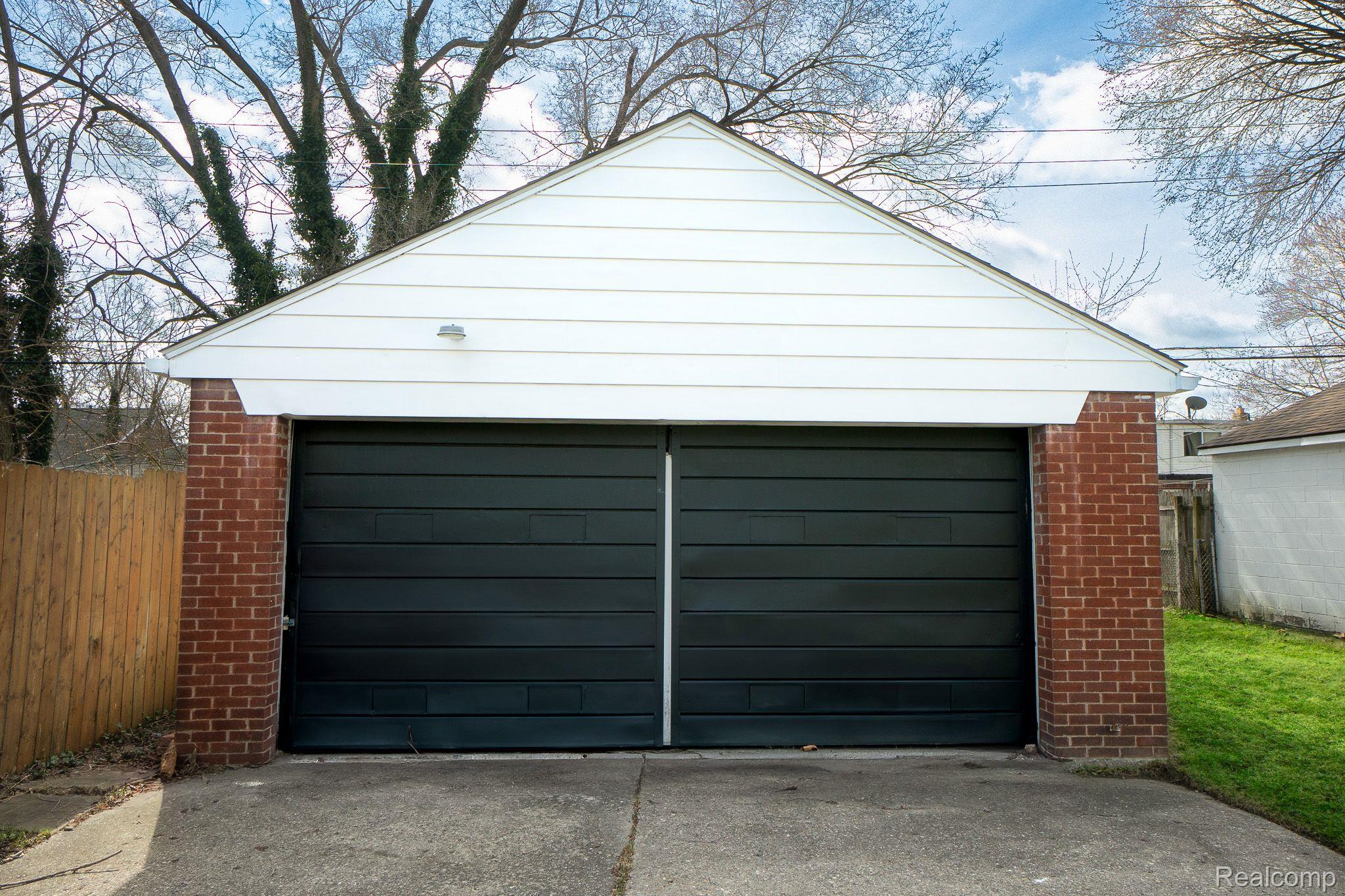 16468 COLLINGHAM Drive