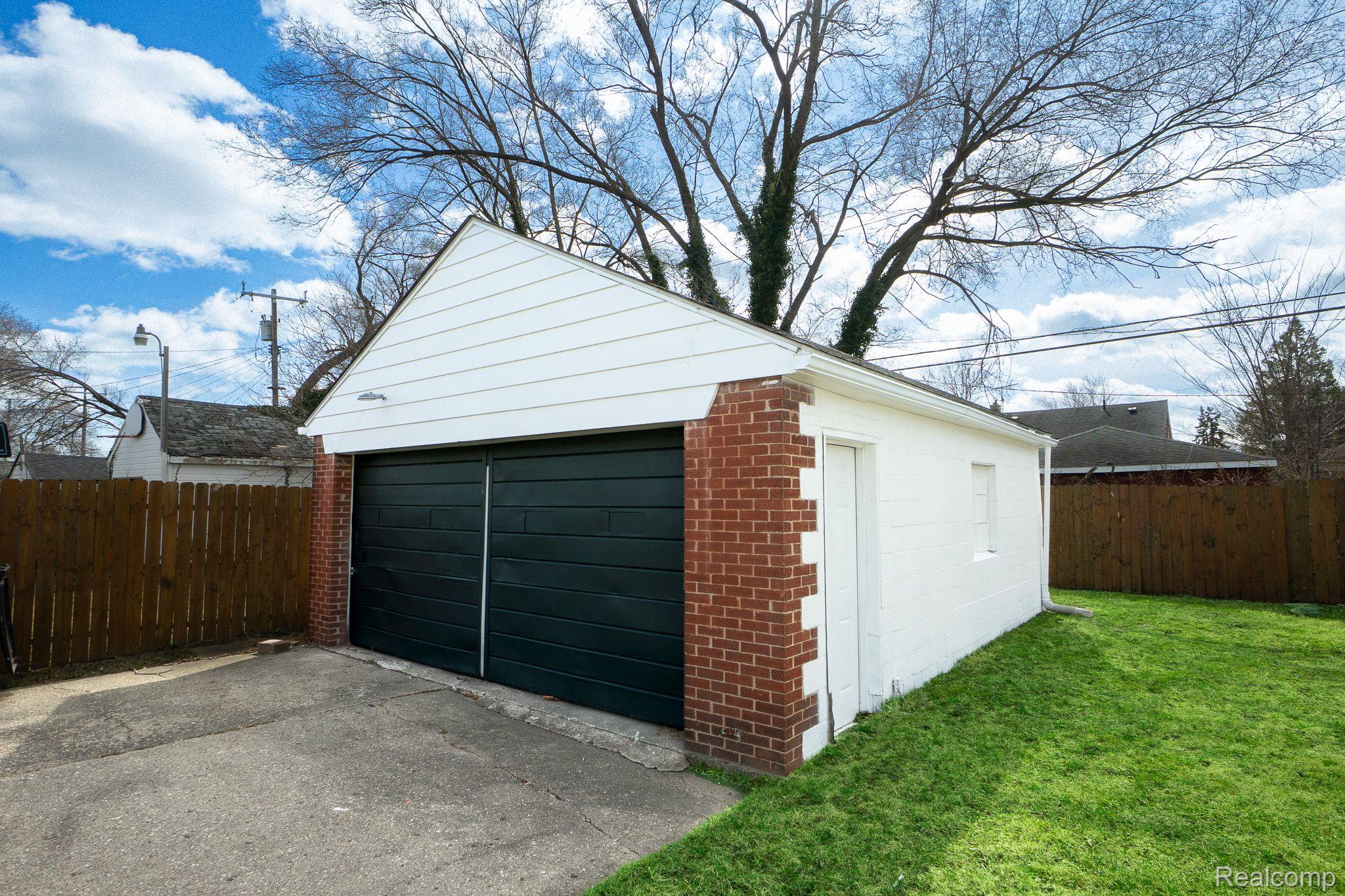 16468 COLLINGHAM Drive