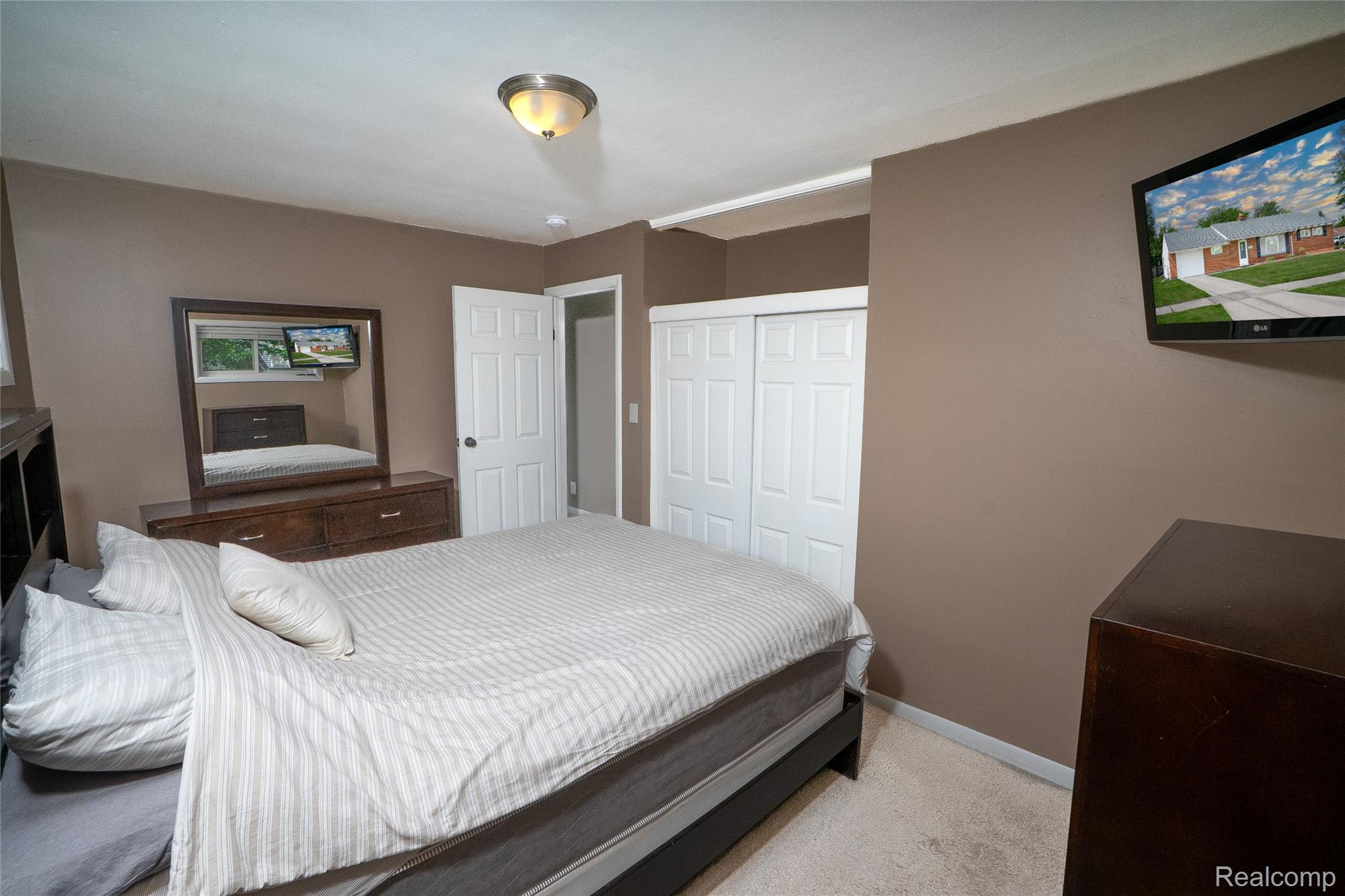 26395 Dale Ct Court