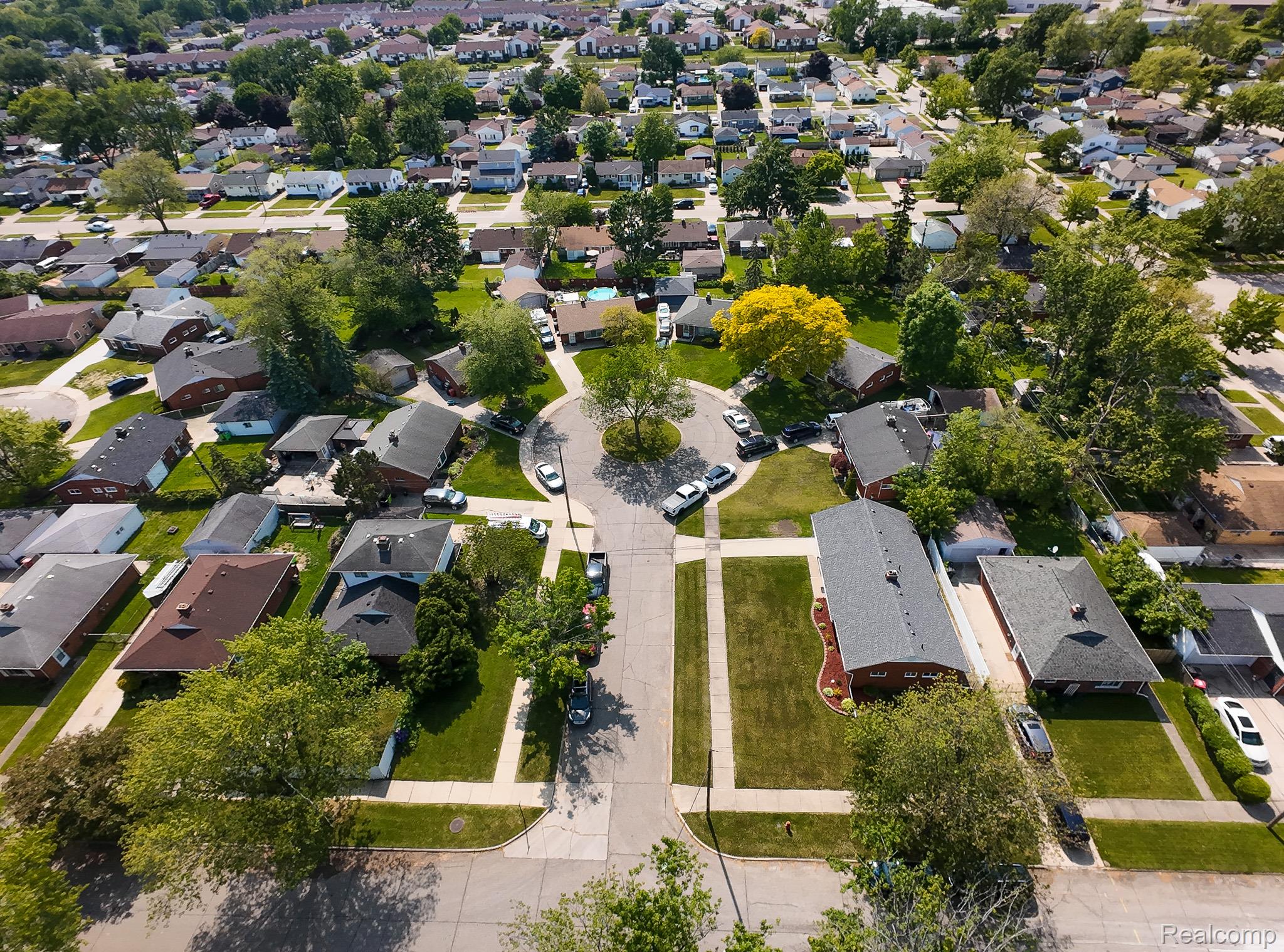26395 Dale Ct Court