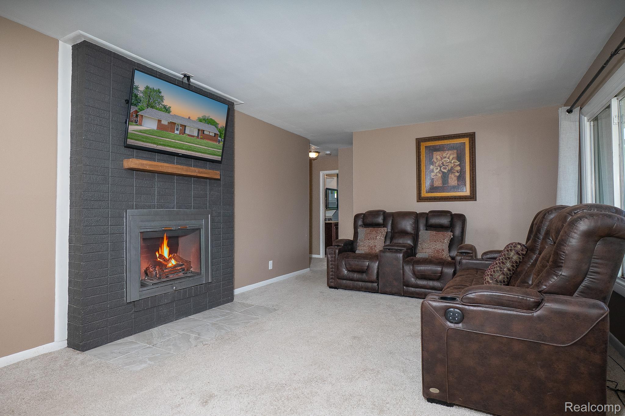 26395 Dale Ct Court