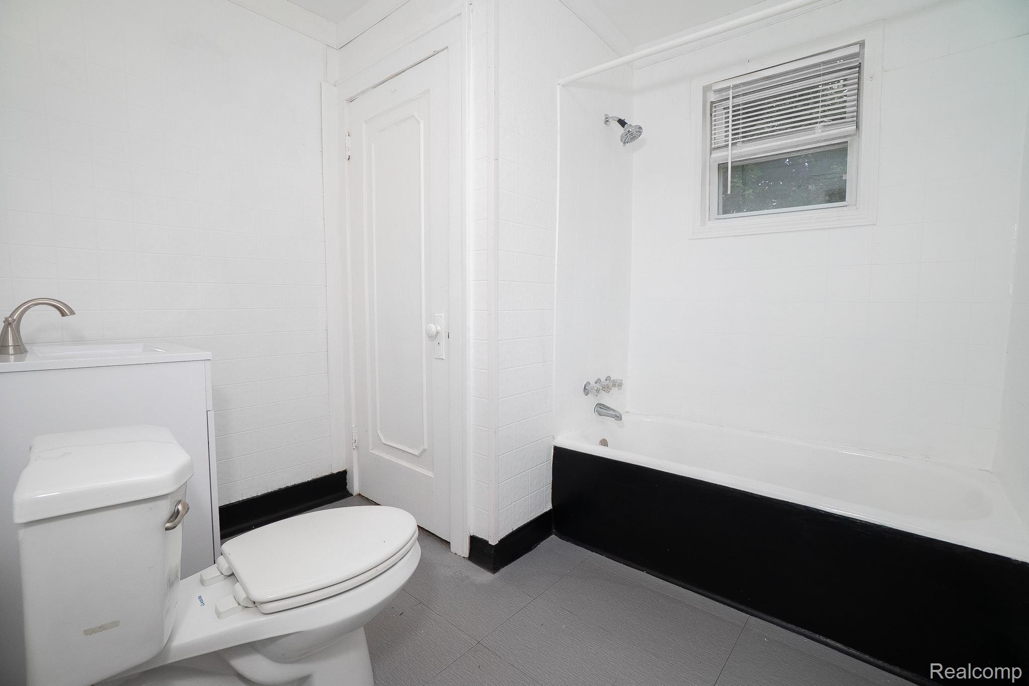 17376 Fielding Street