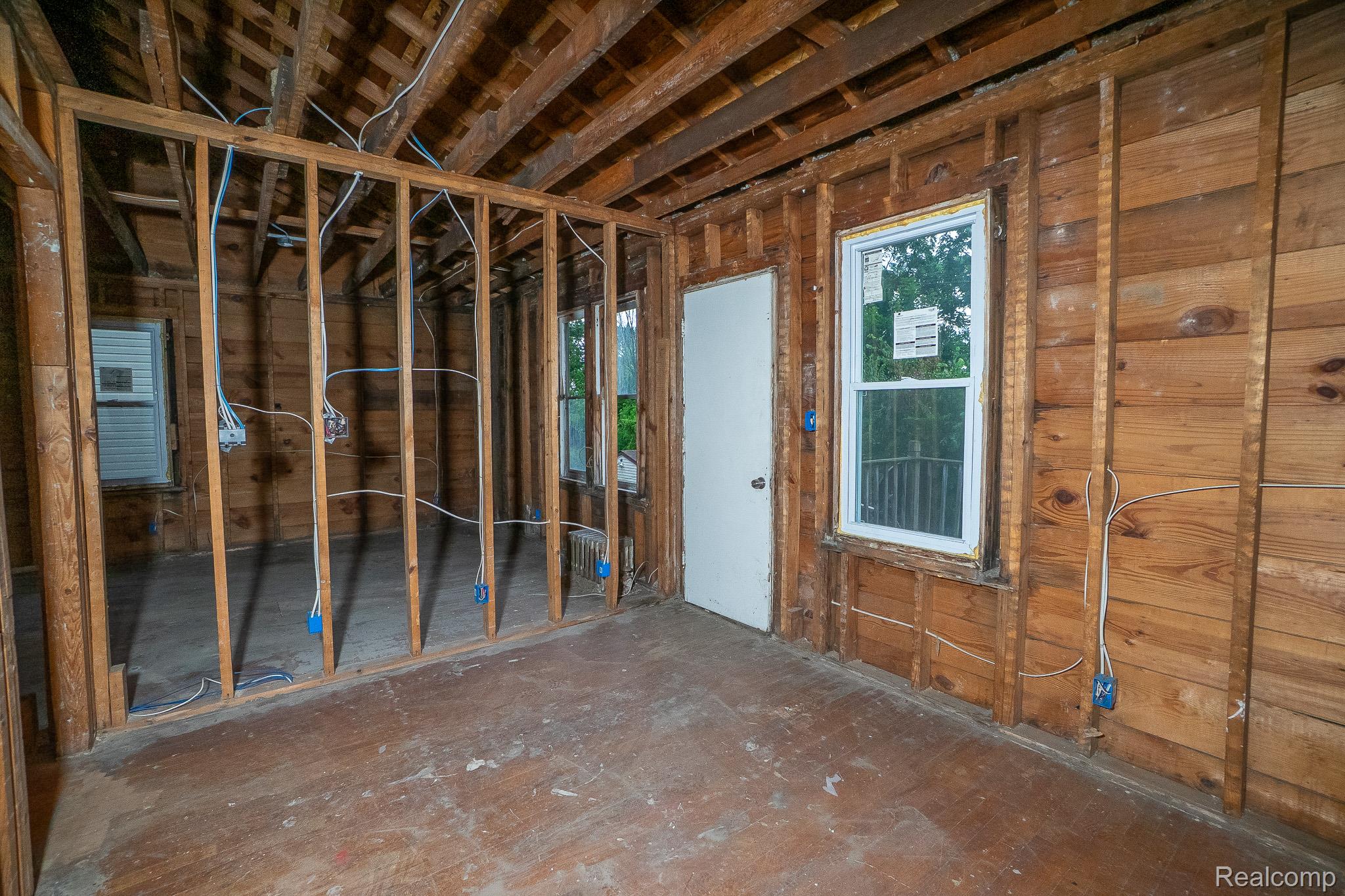 14615 Winthrop Street