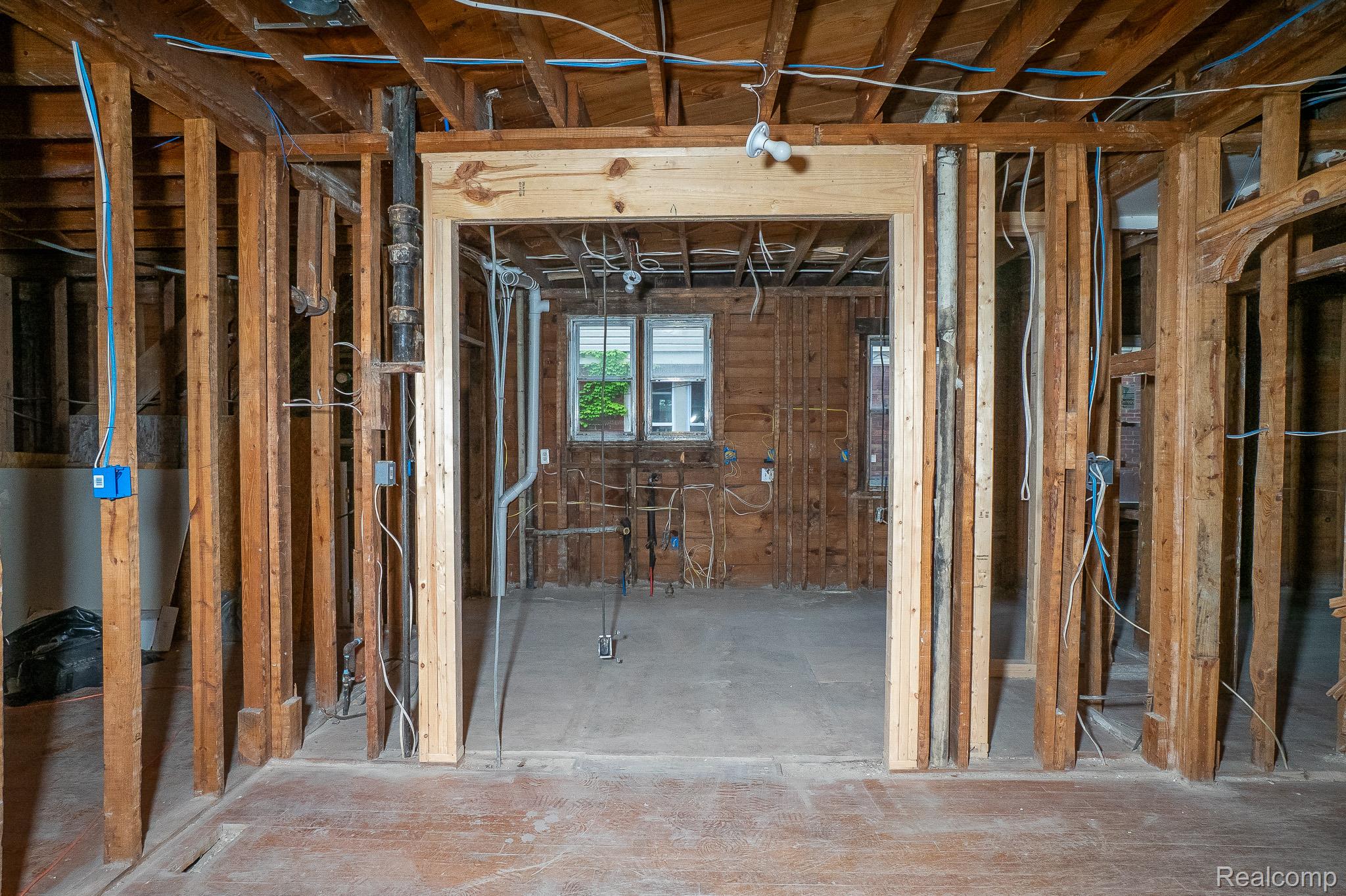 14615 Winthrop Street