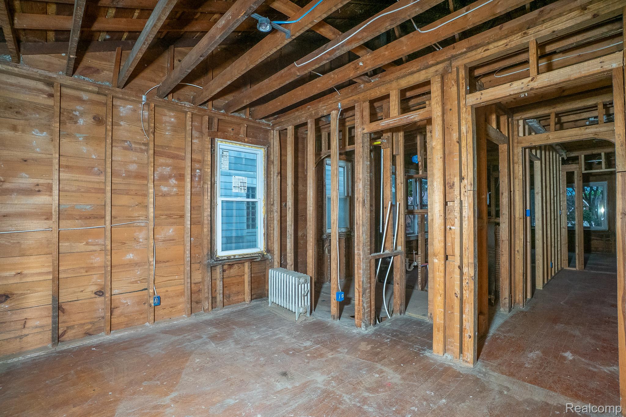 14615 Winthrop Street