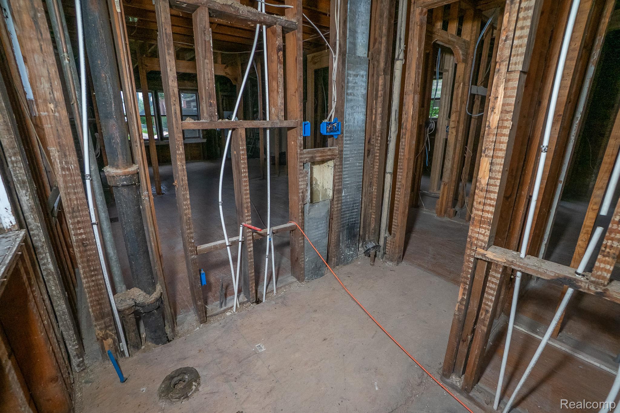 14615 Winthrop Street