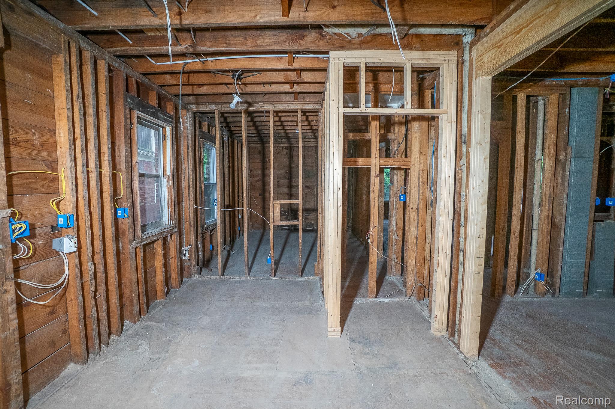 14615 Winthrop Street