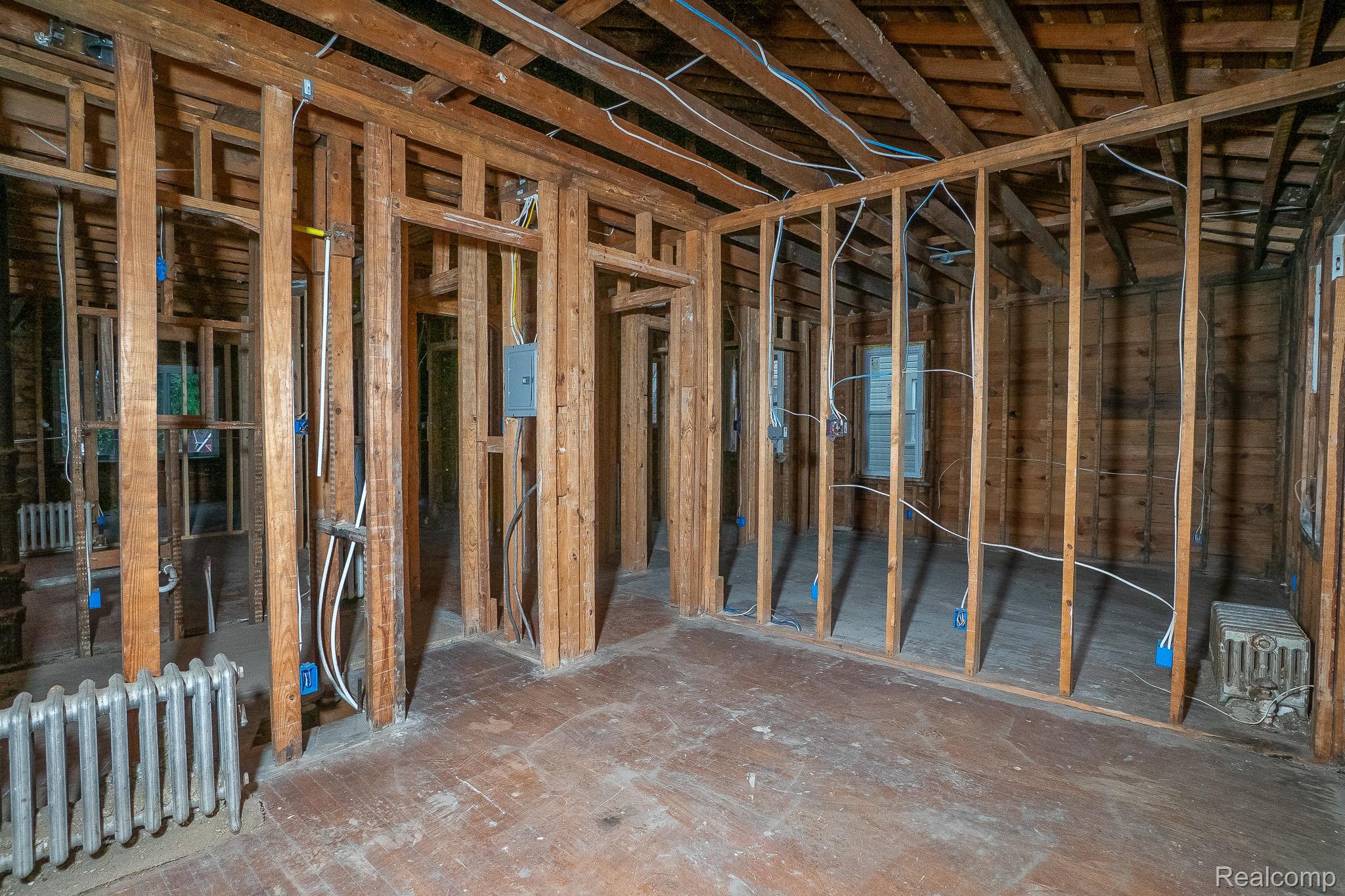 14615 Winthrop Street