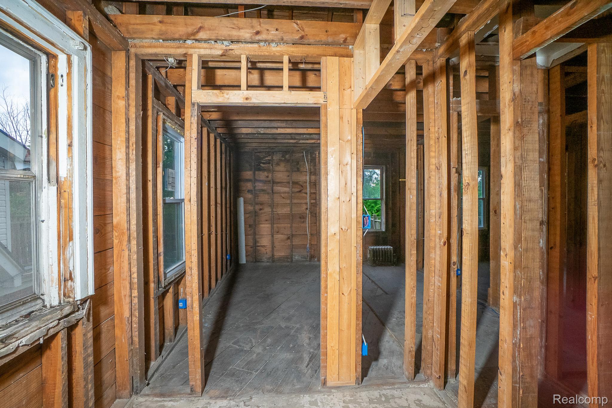 14615 Winthrop Street