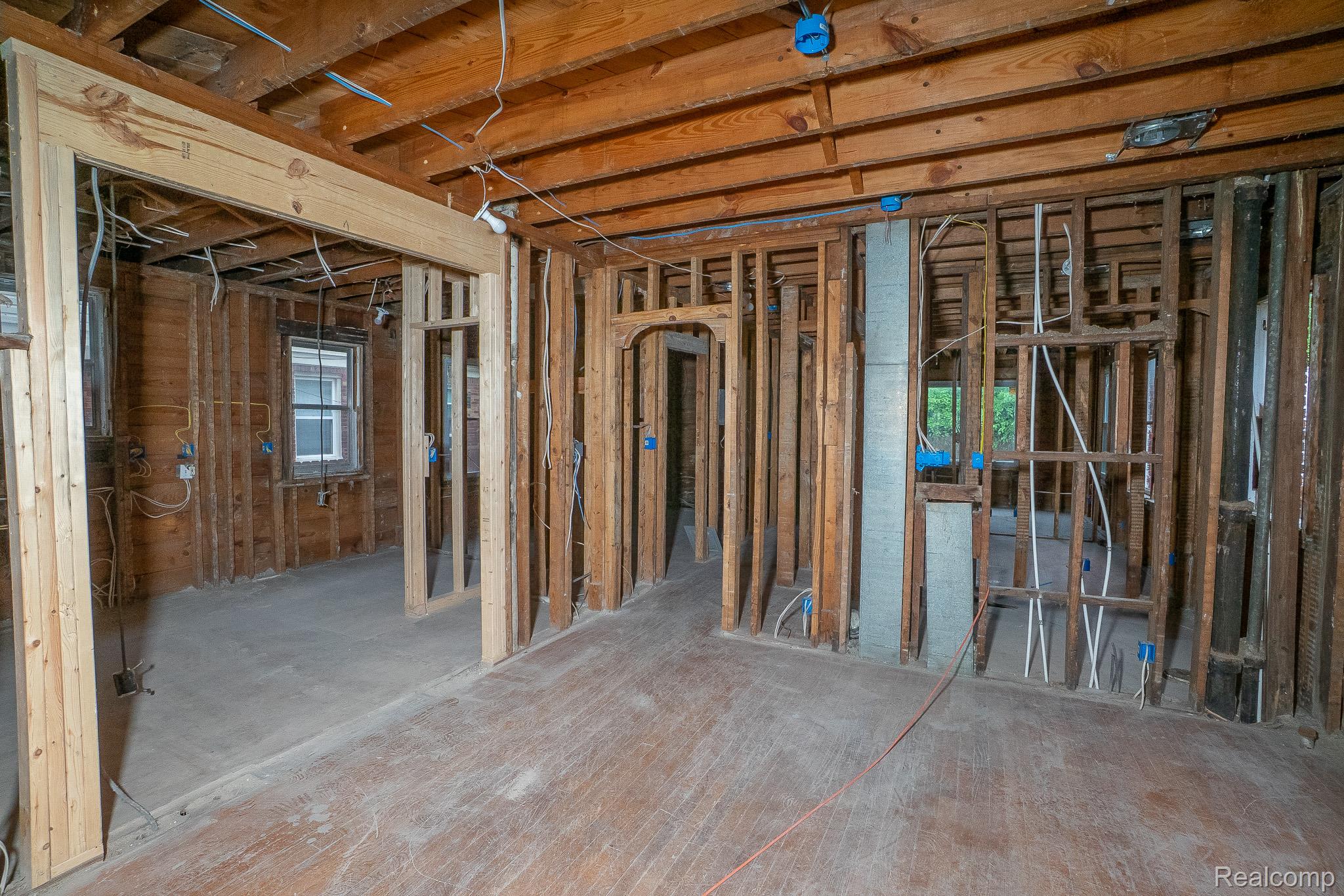 14615 Winthrop Street