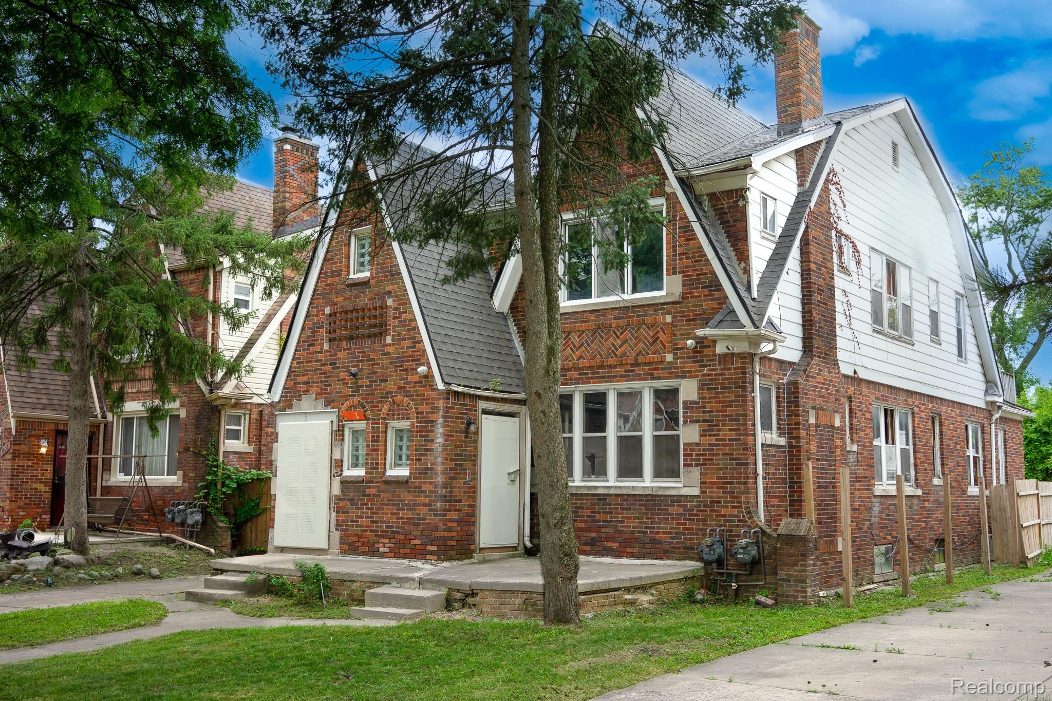 14615 Winthrop Street