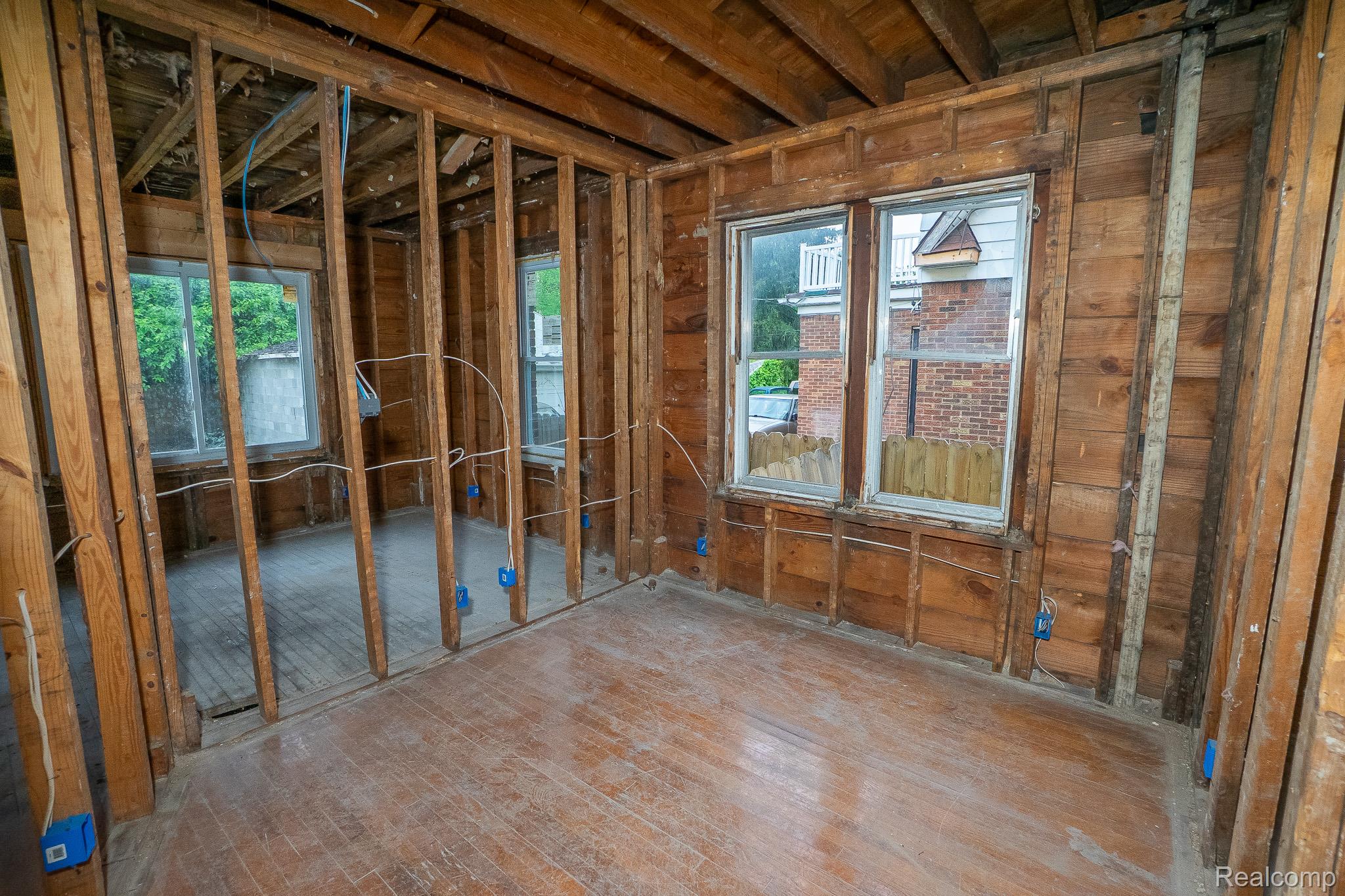 14615 Winthrop Street