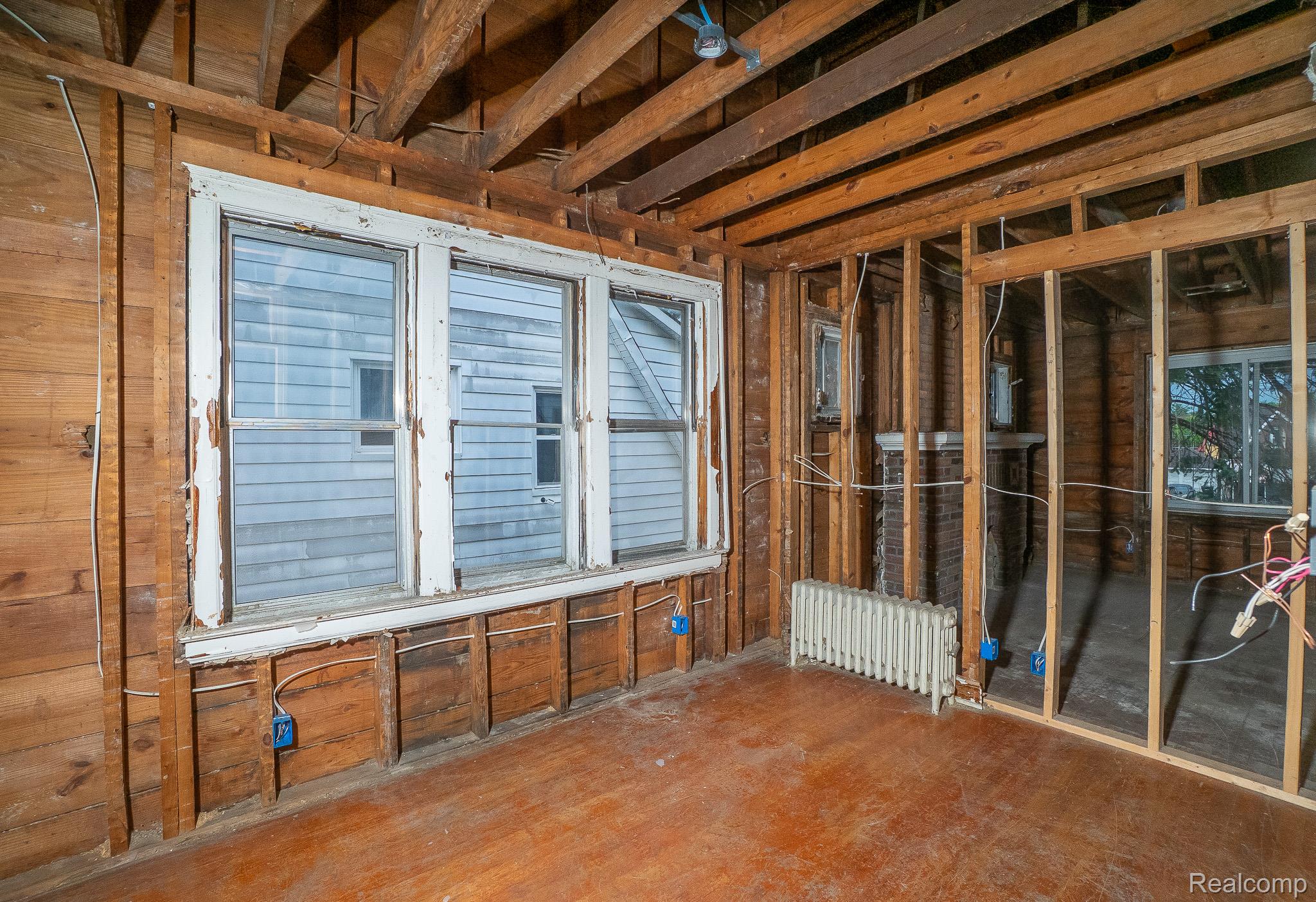 14615 Winthrop Street