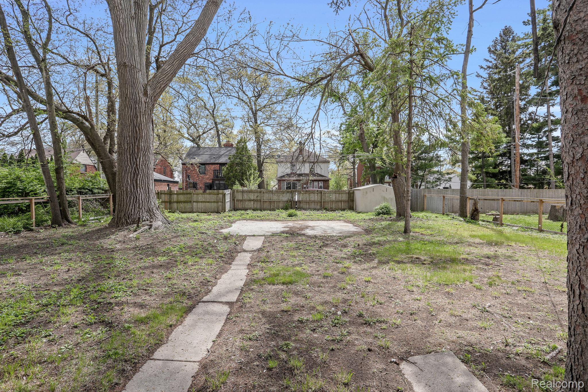 7405-7407 CURTIS Street