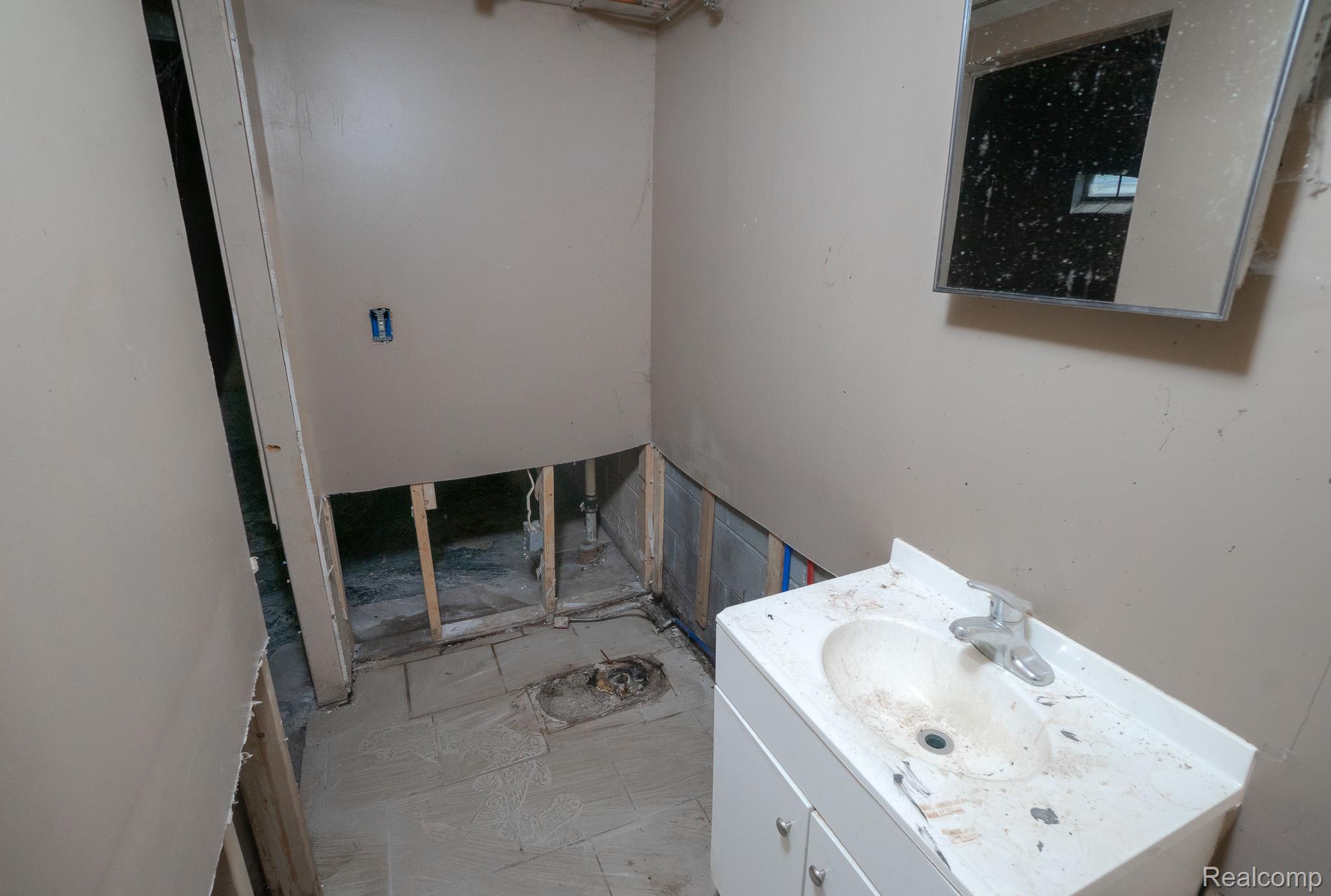 13150 GLENFIELD Street