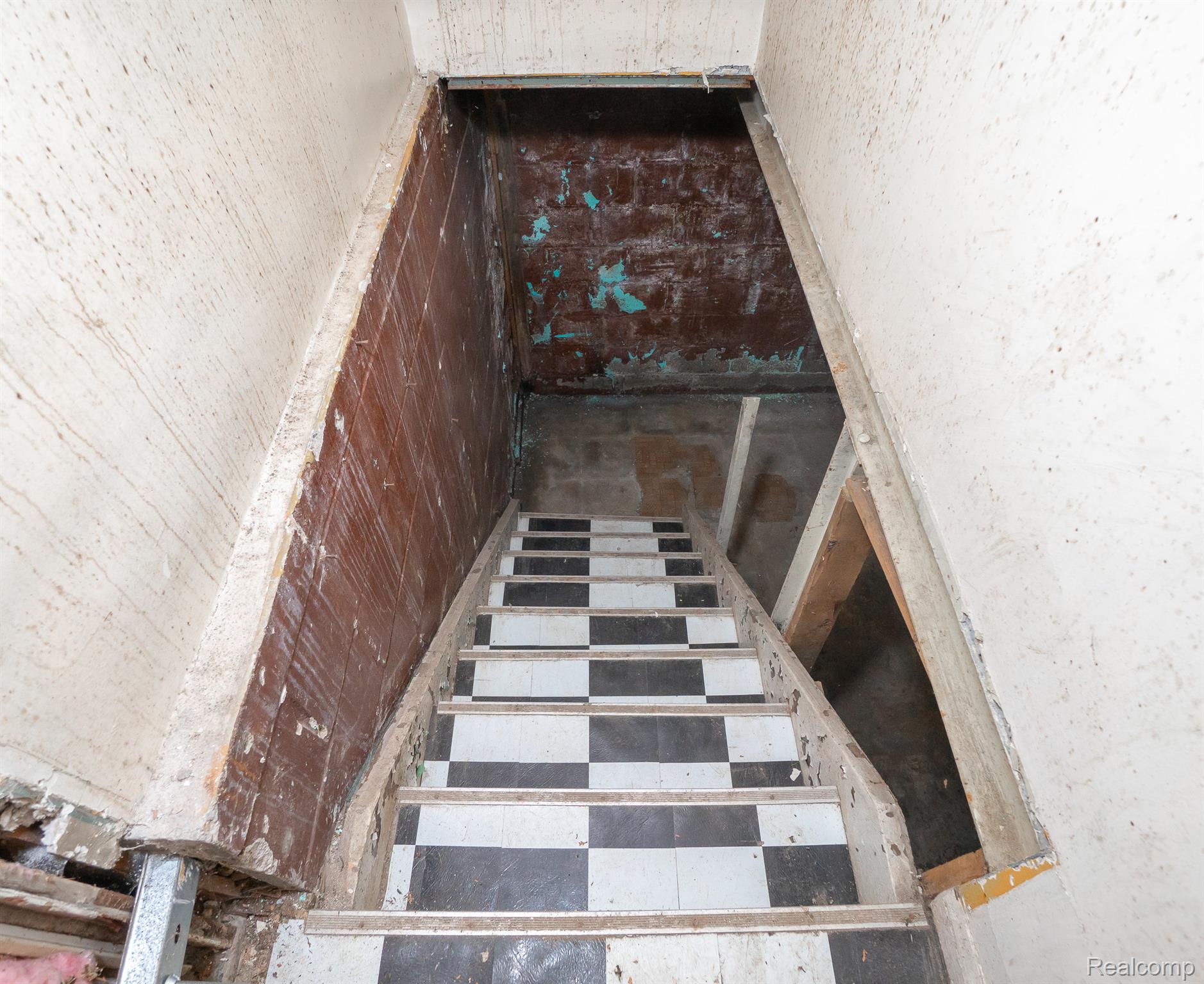 19126 STOTTER Street