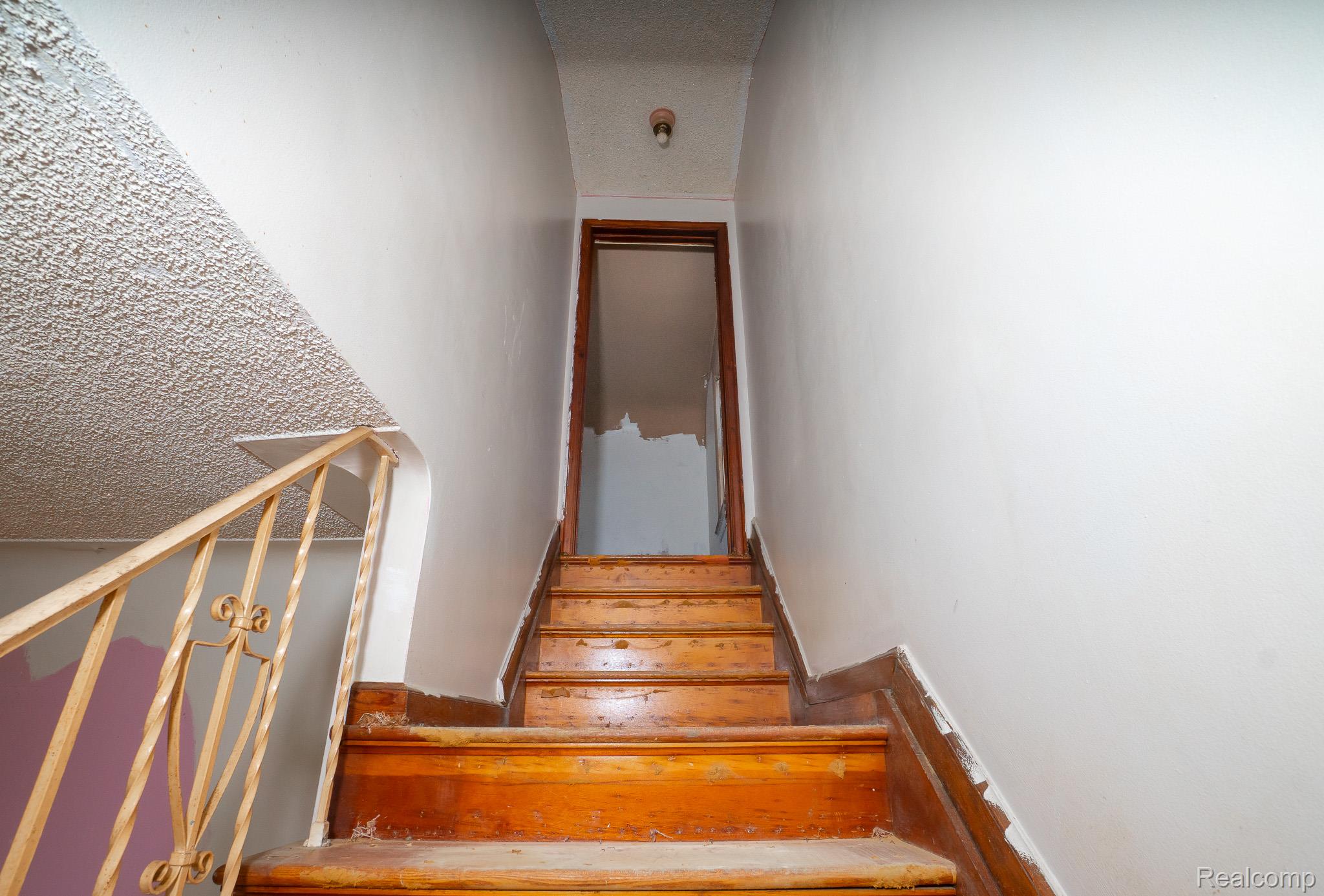 19126 STOTTER Street