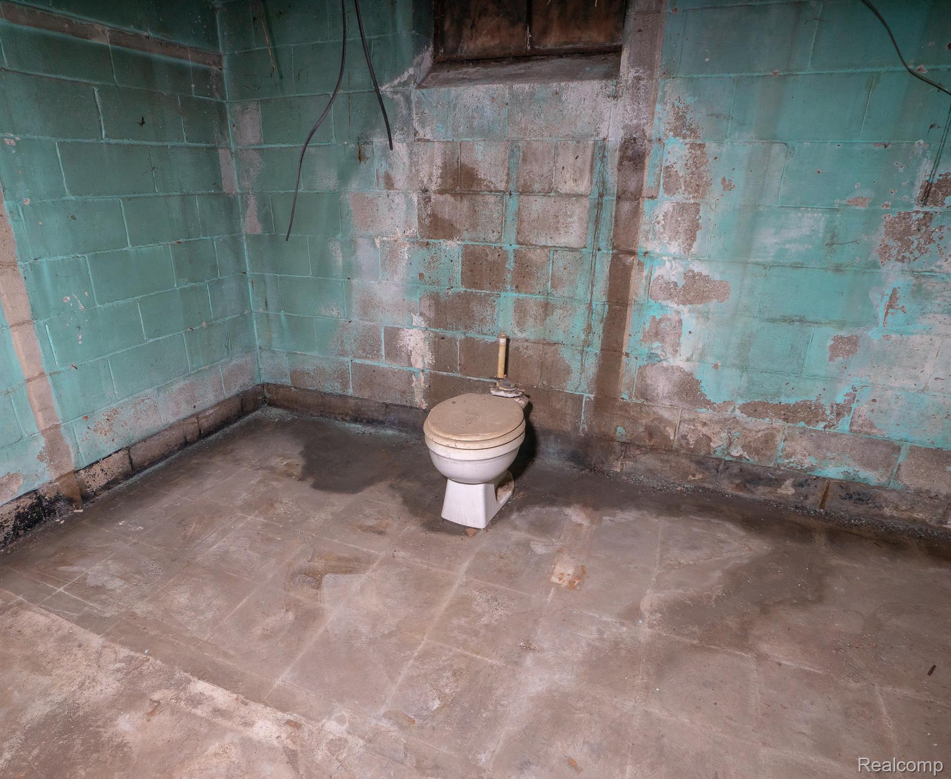 19126 STOTTER Street