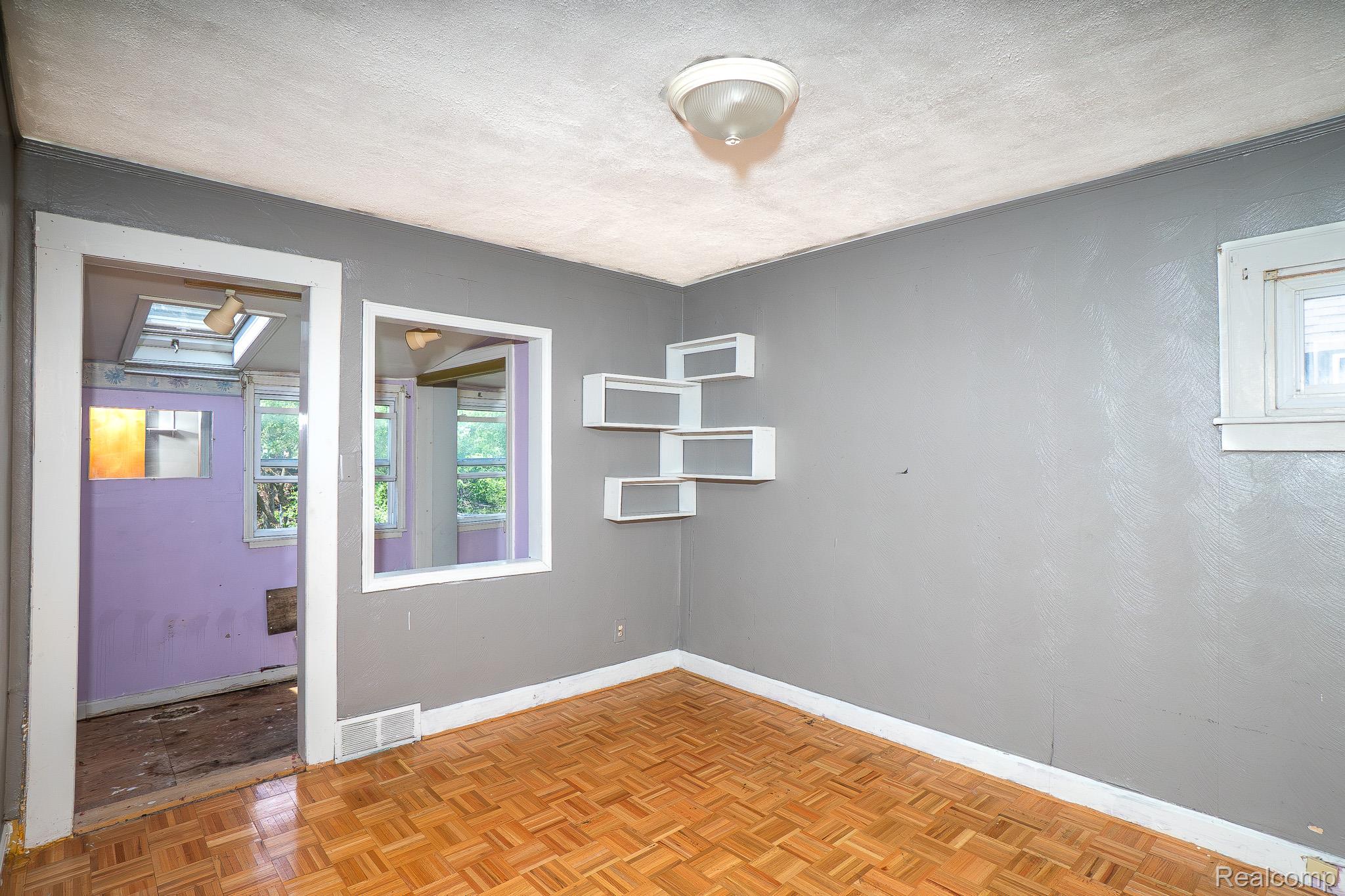 15859 Cloverlawn Street