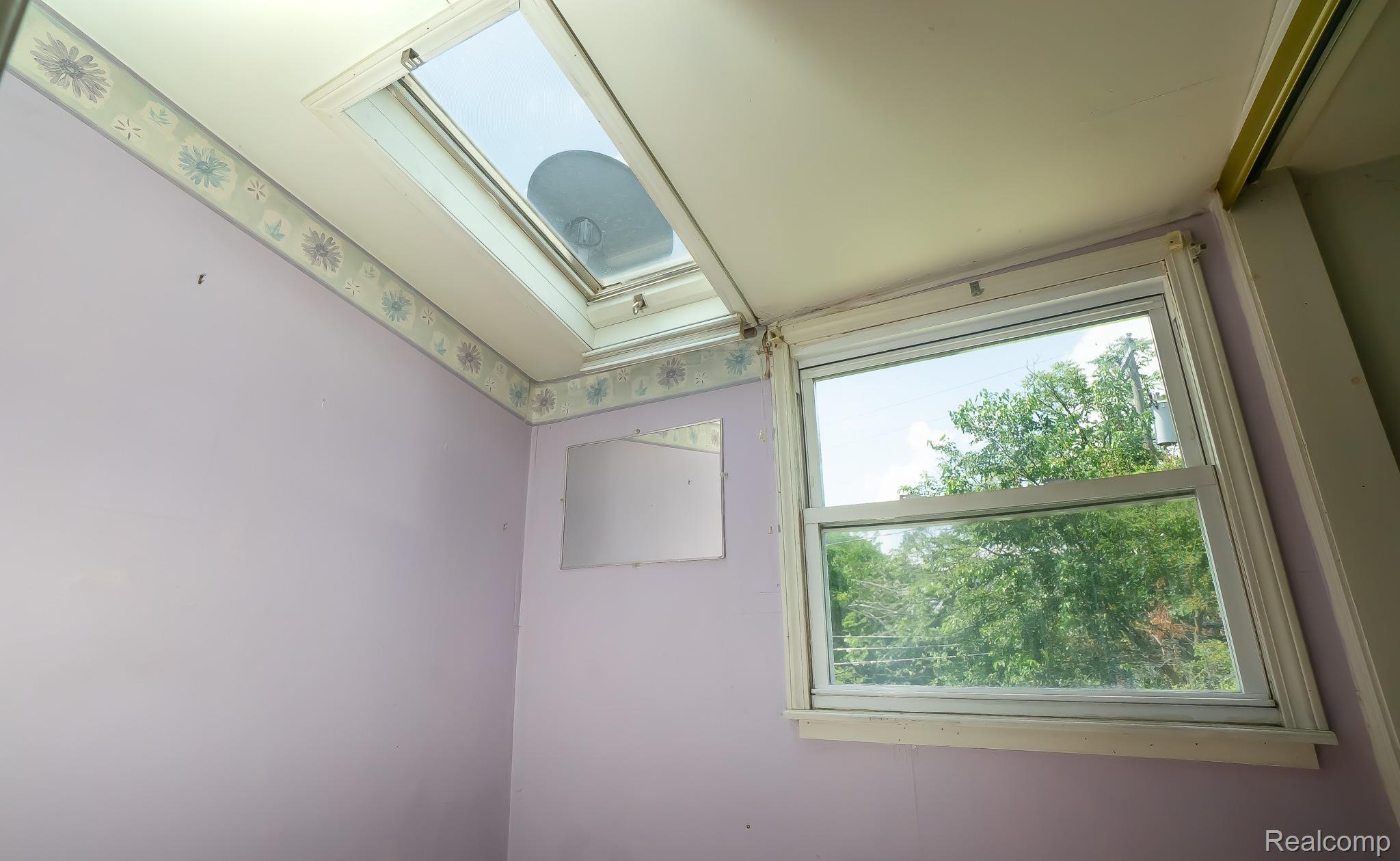 15859 Cloverlawn Street