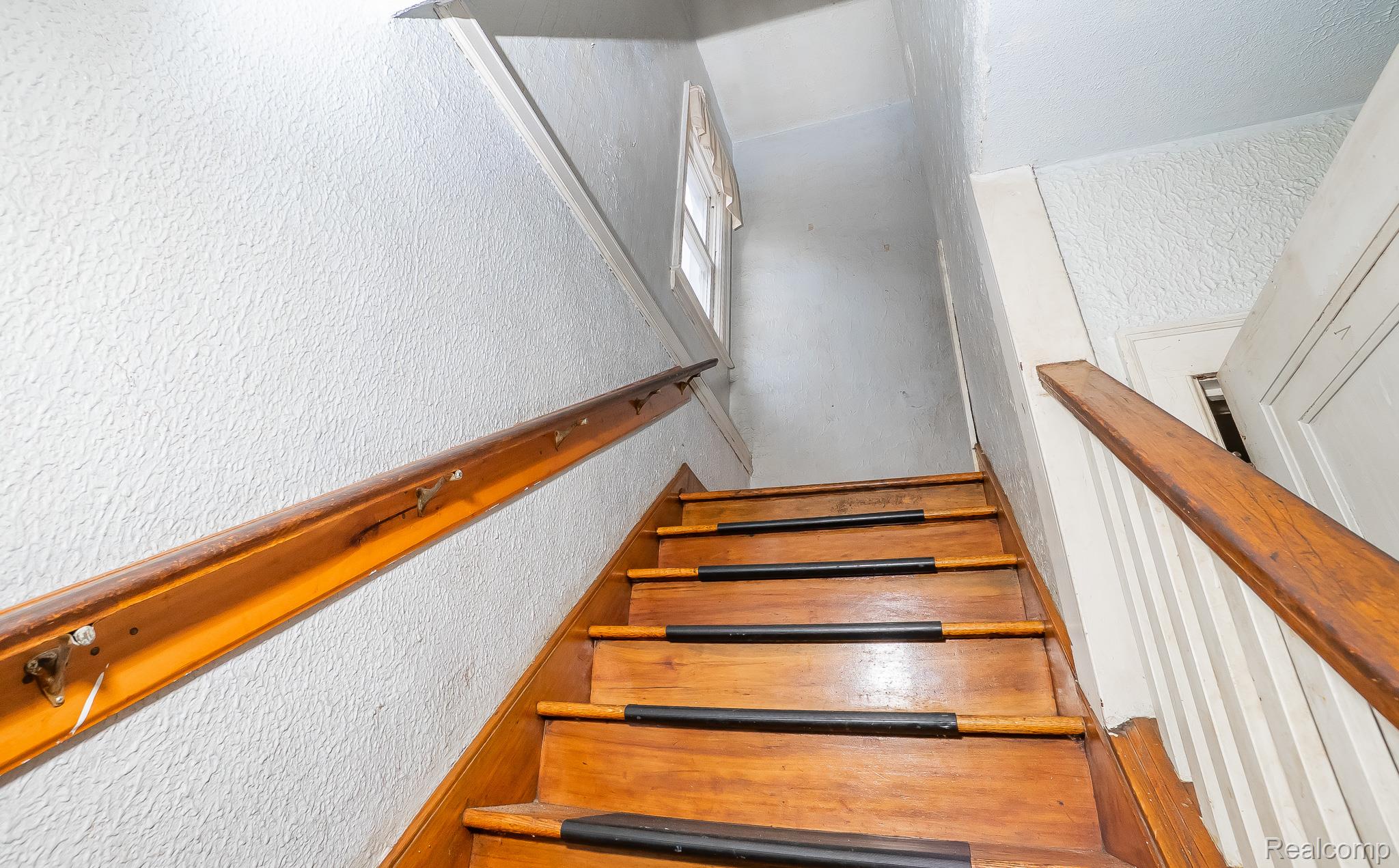 15859 Cloverlawn Street