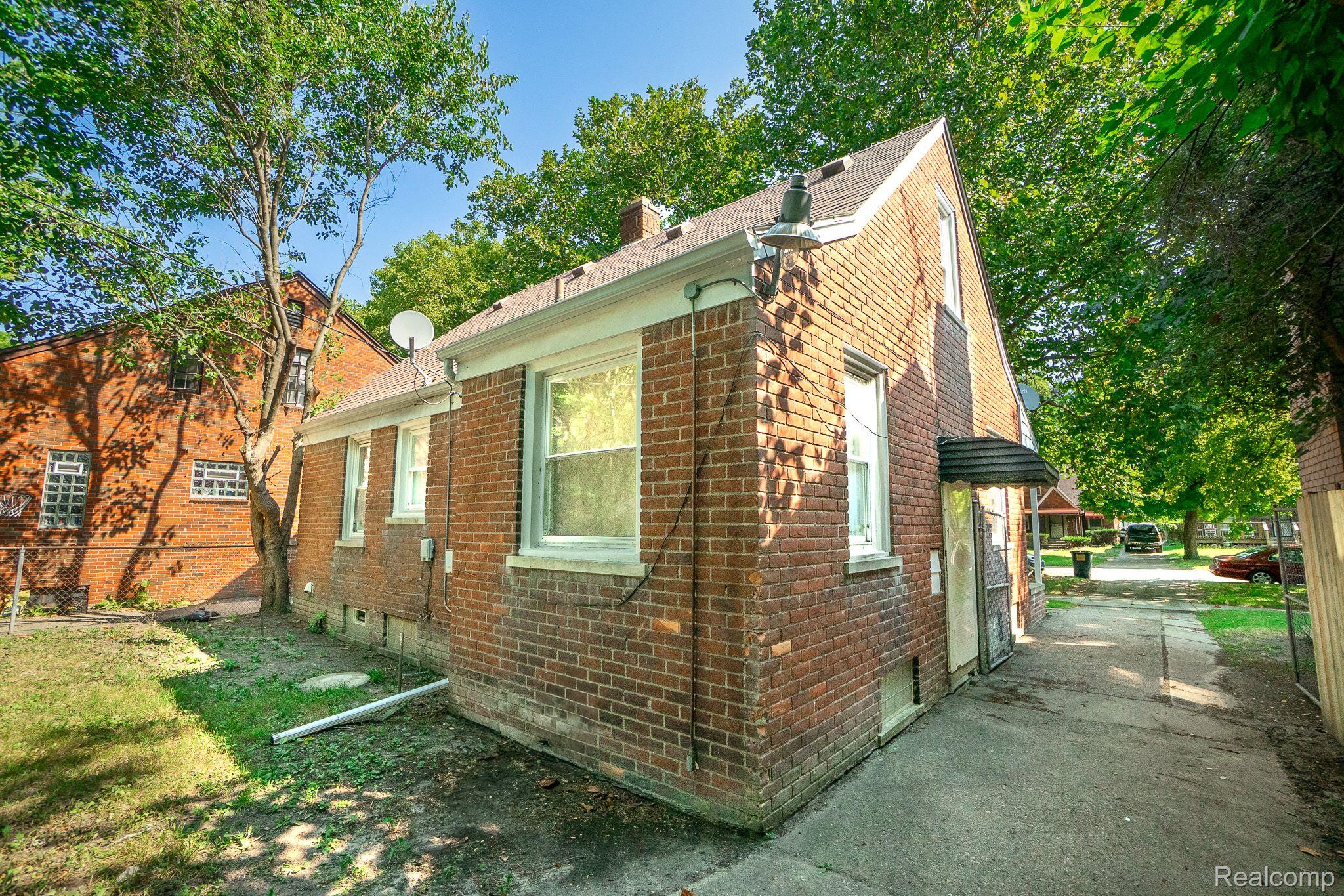 19145 STRASBURG Street