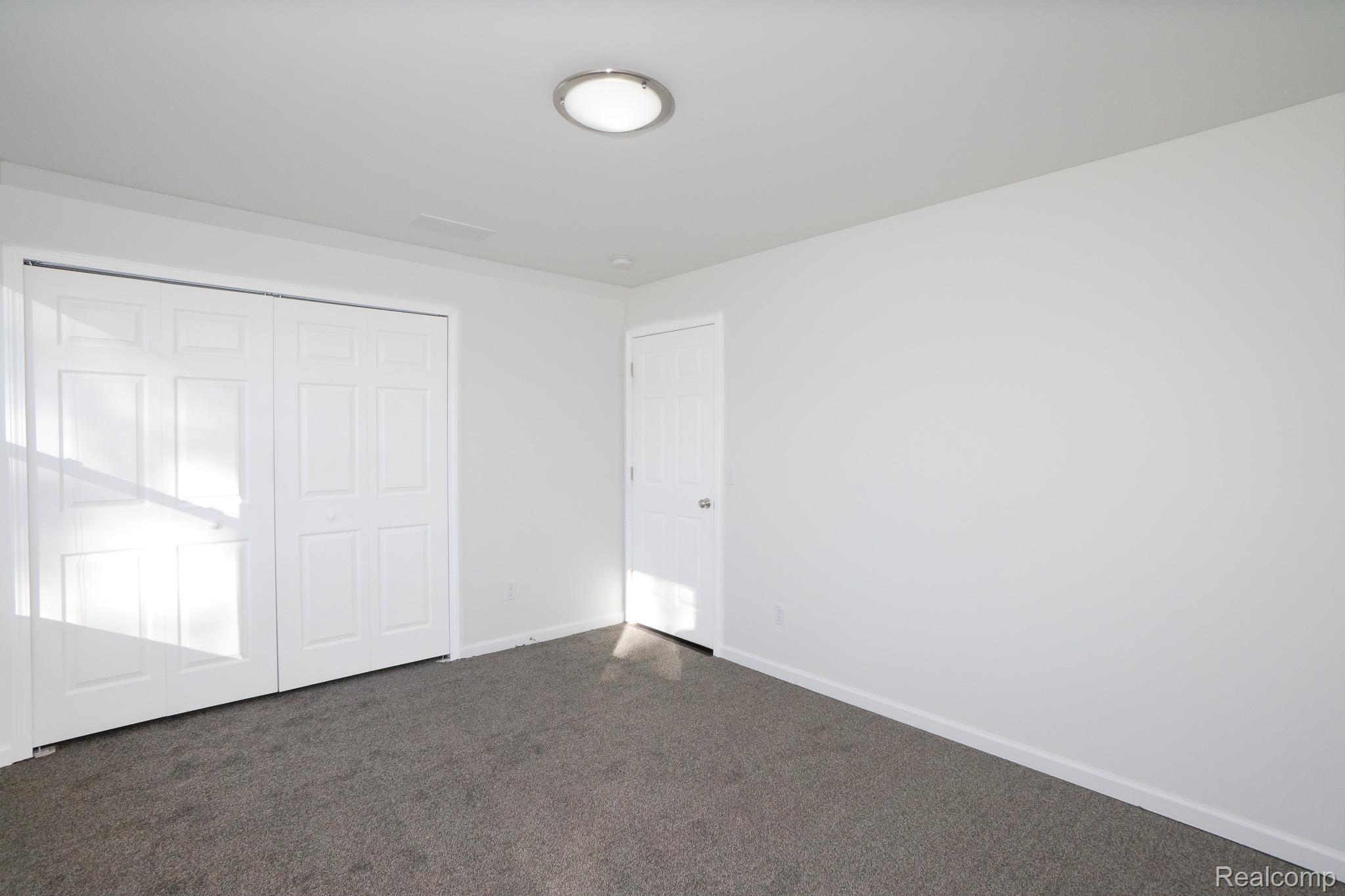 17921 Oakdale Street