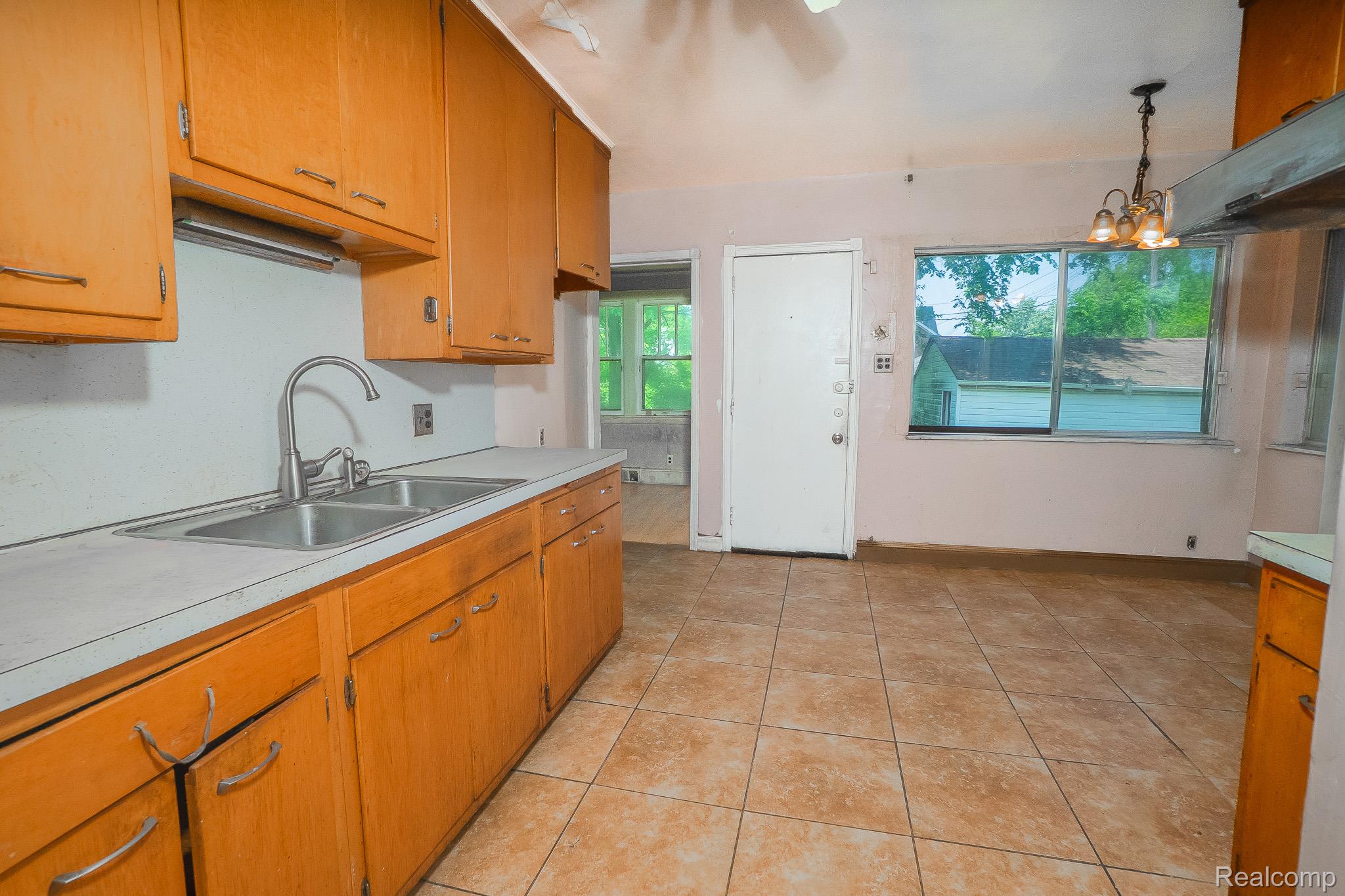 12151 Corbett Street