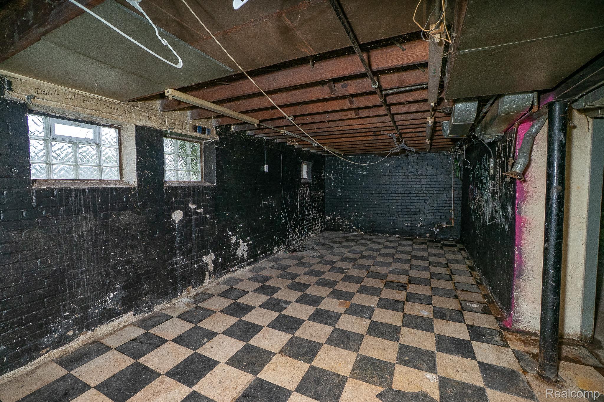 12151 Corbett Street