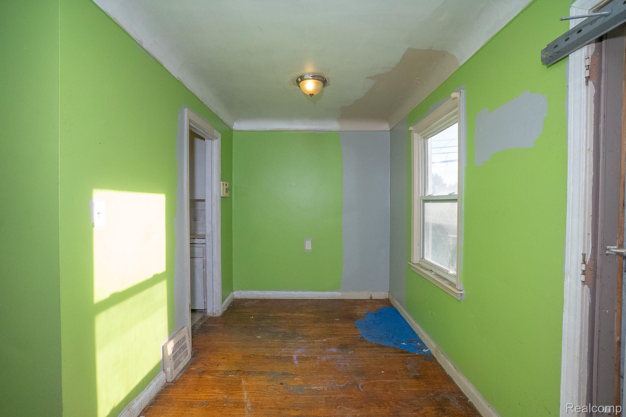 19140 ALGONAC Street