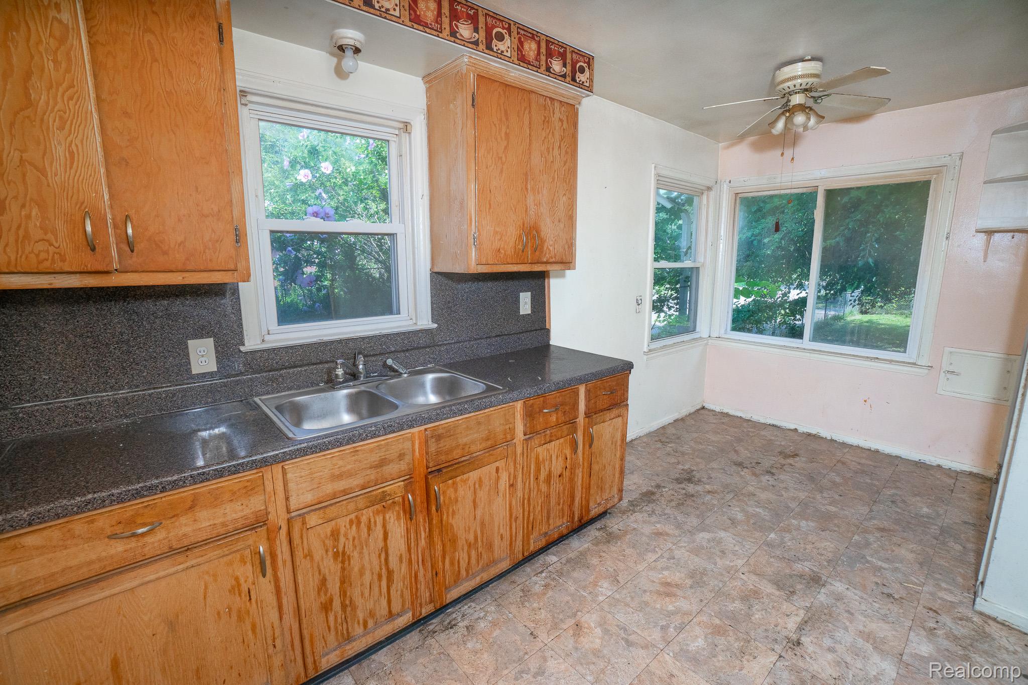 13150 GLENFIELD Street