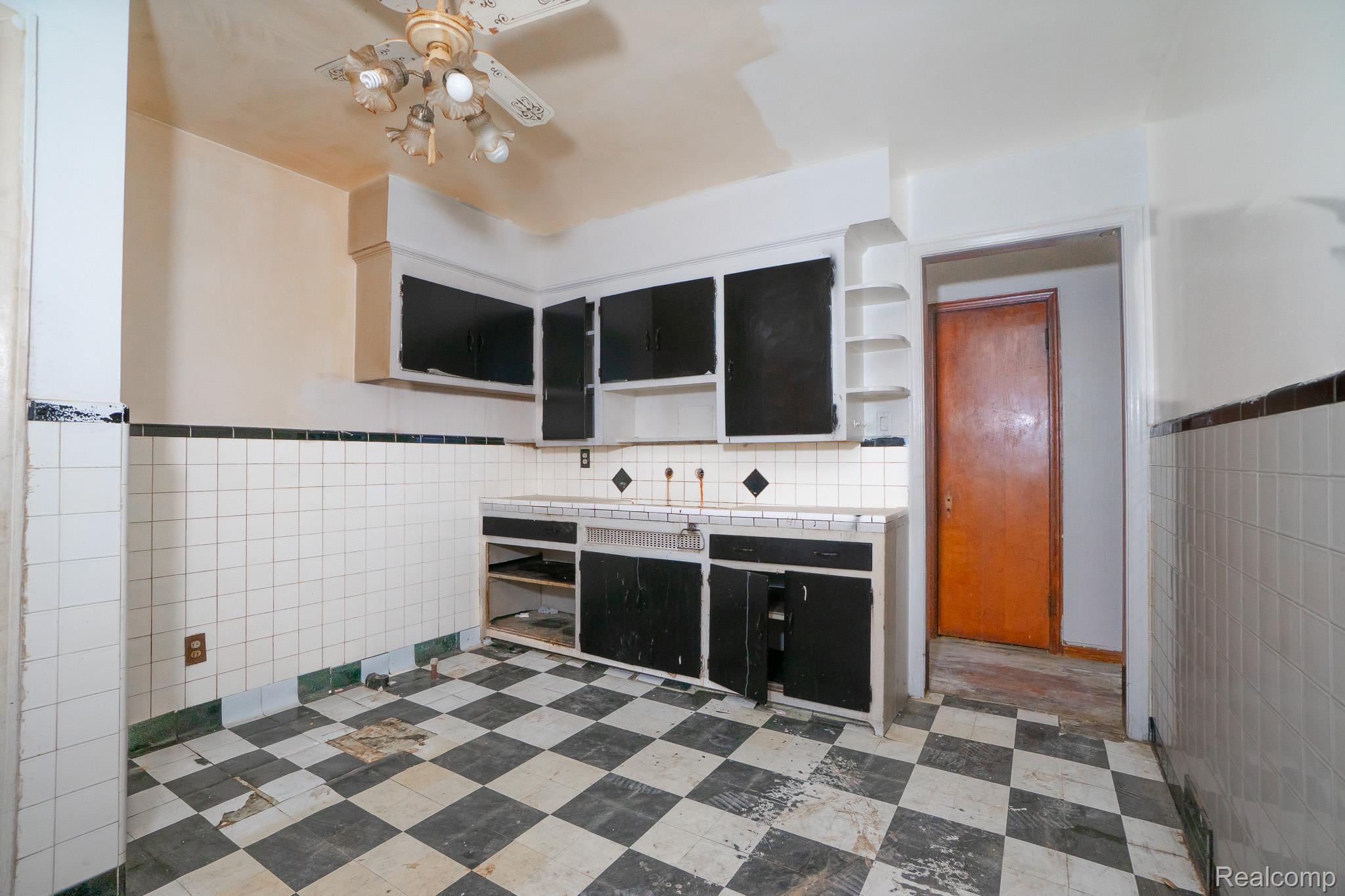 19126 STOTTER Street