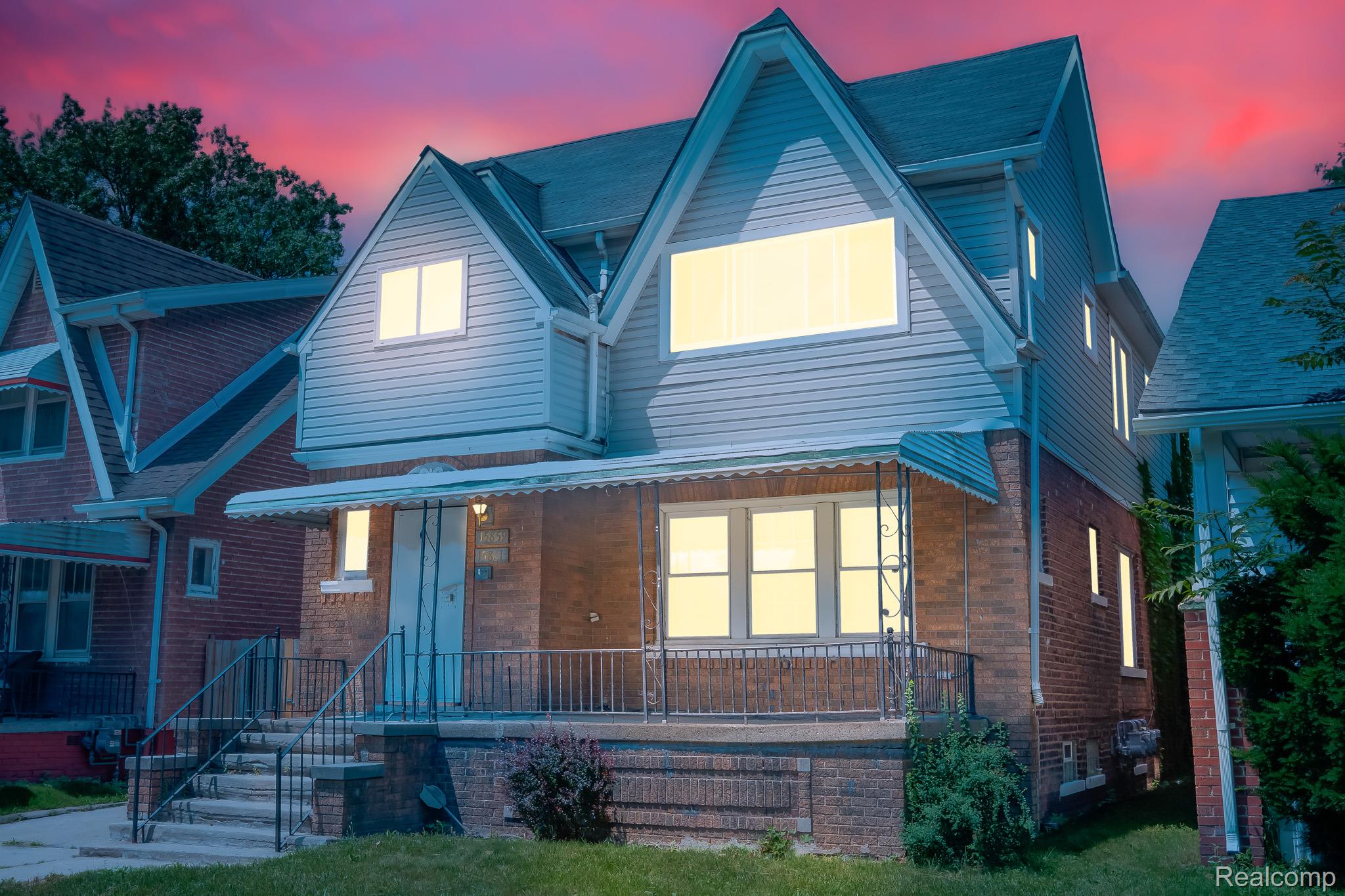 15859 Cloverlawn Street