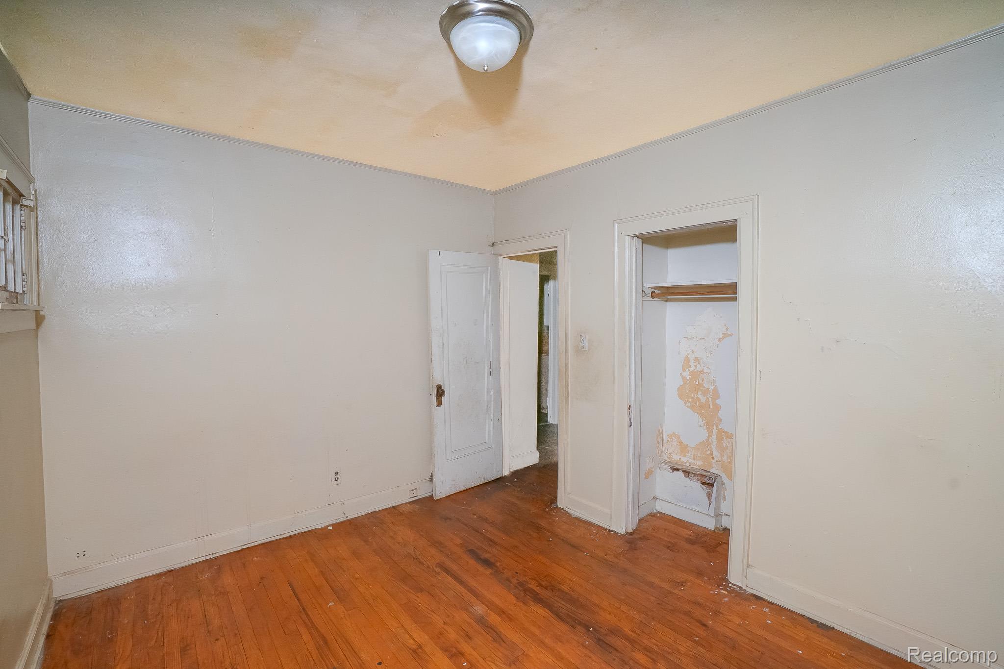 15859 Cloverlawn Street