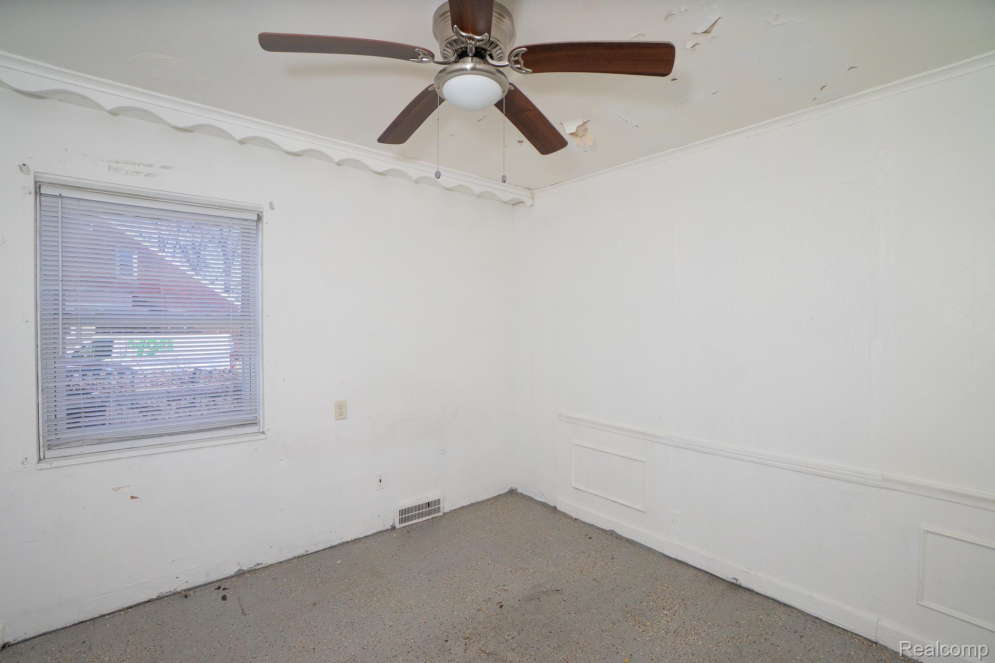 10785 E Outer Drive
