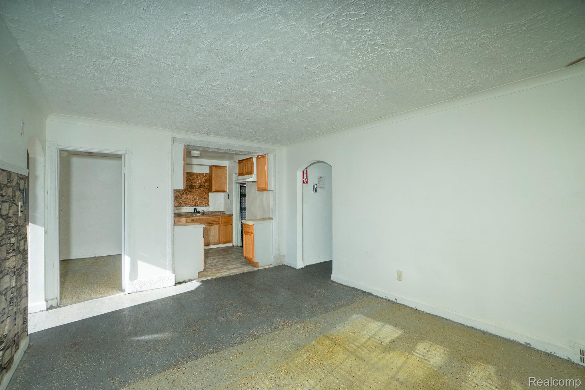 10785 E Outer Drive
