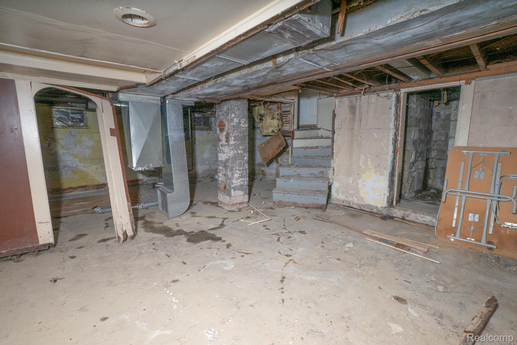 12257 W Jeffries Freeway