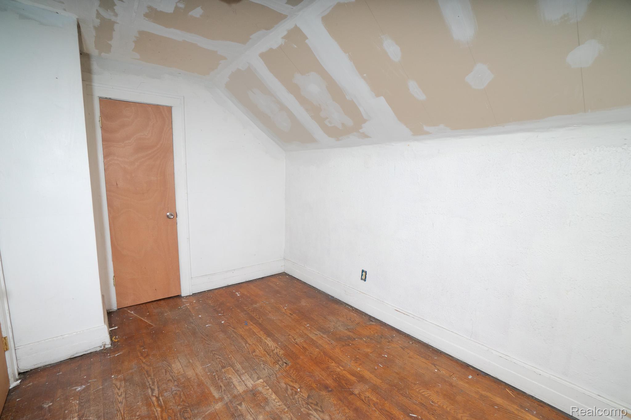 12257 W Jeffries Freeway