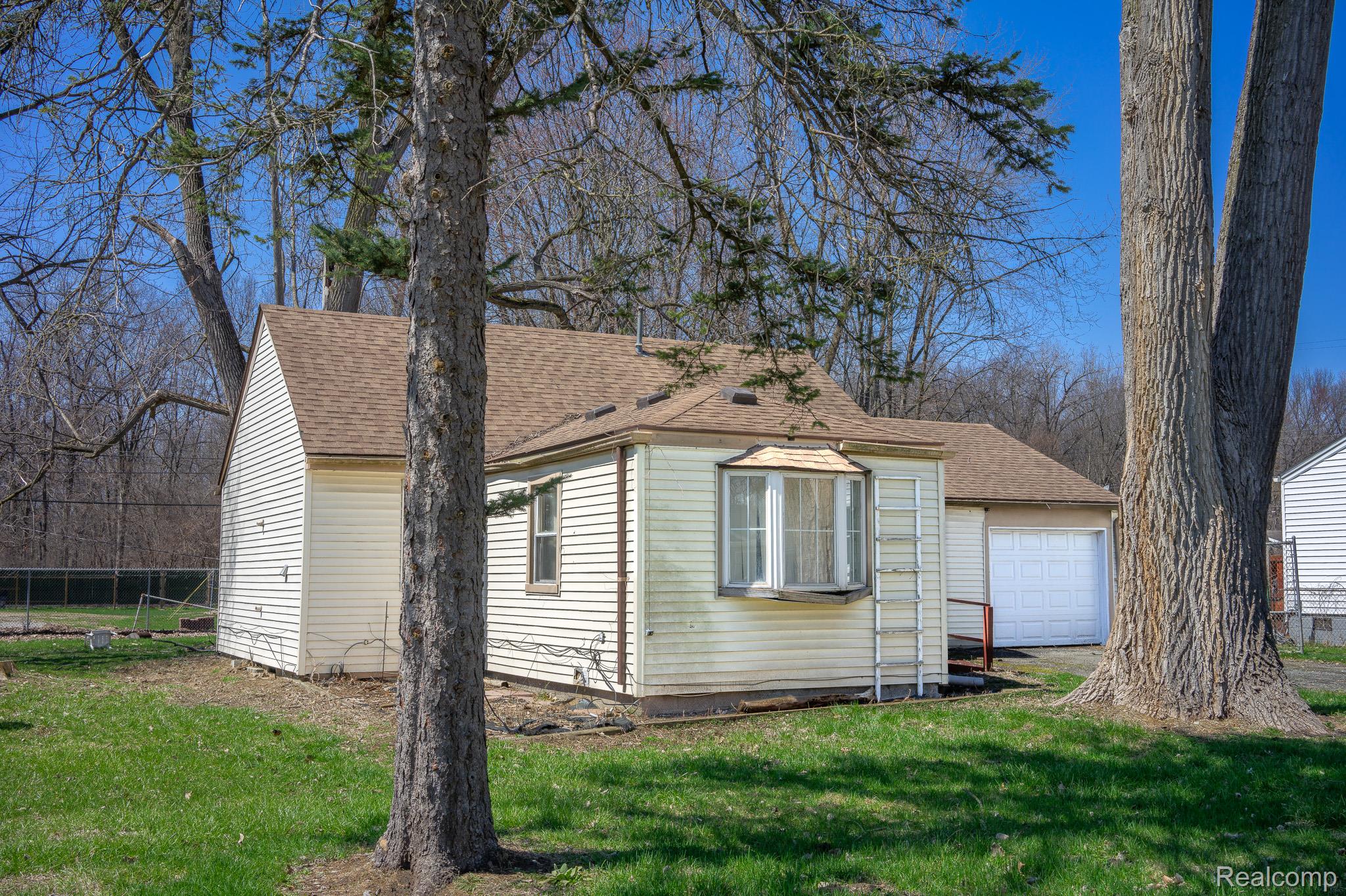 14088 FELLRATH Street