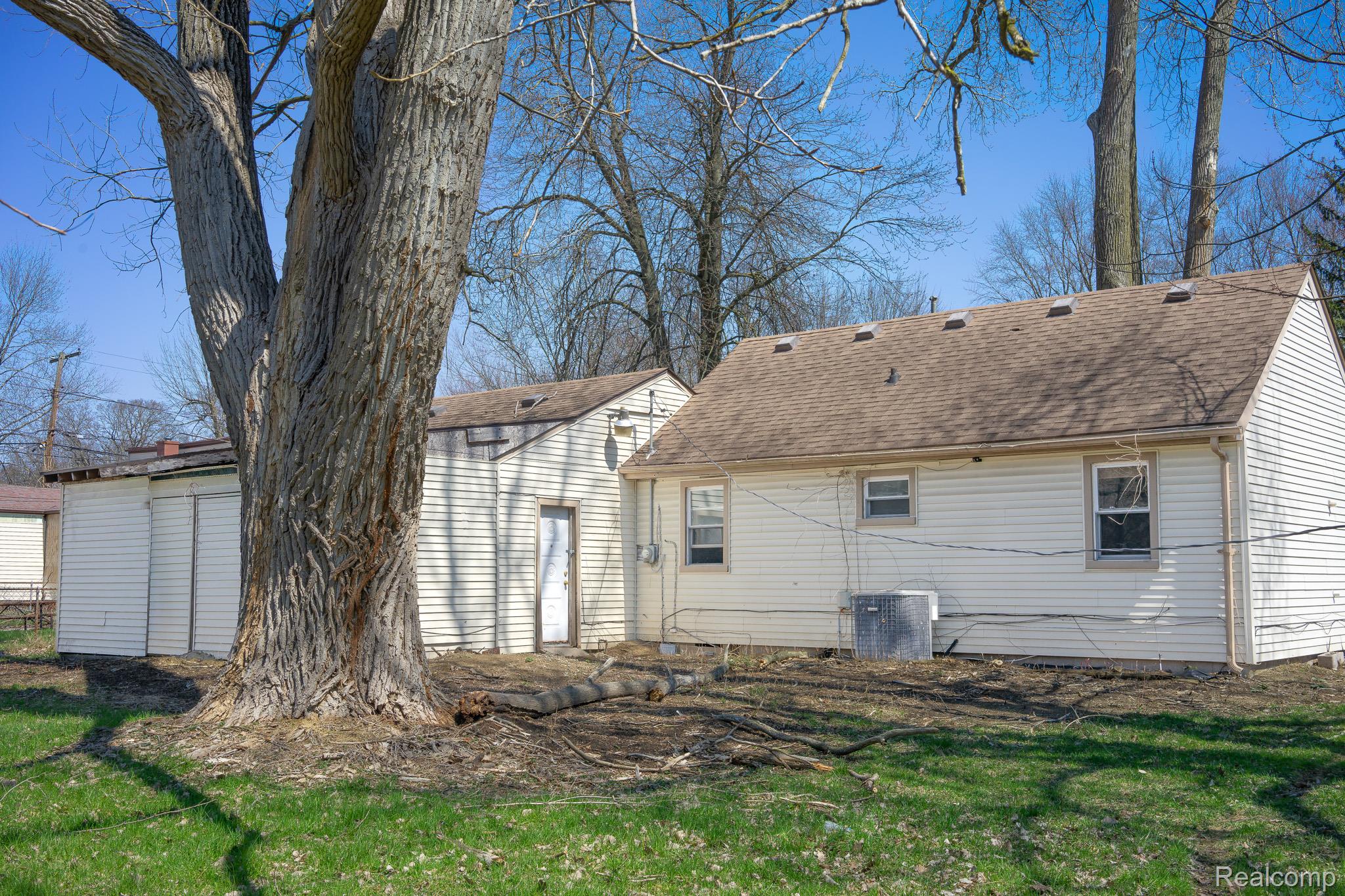 14088 FELLRATH Street