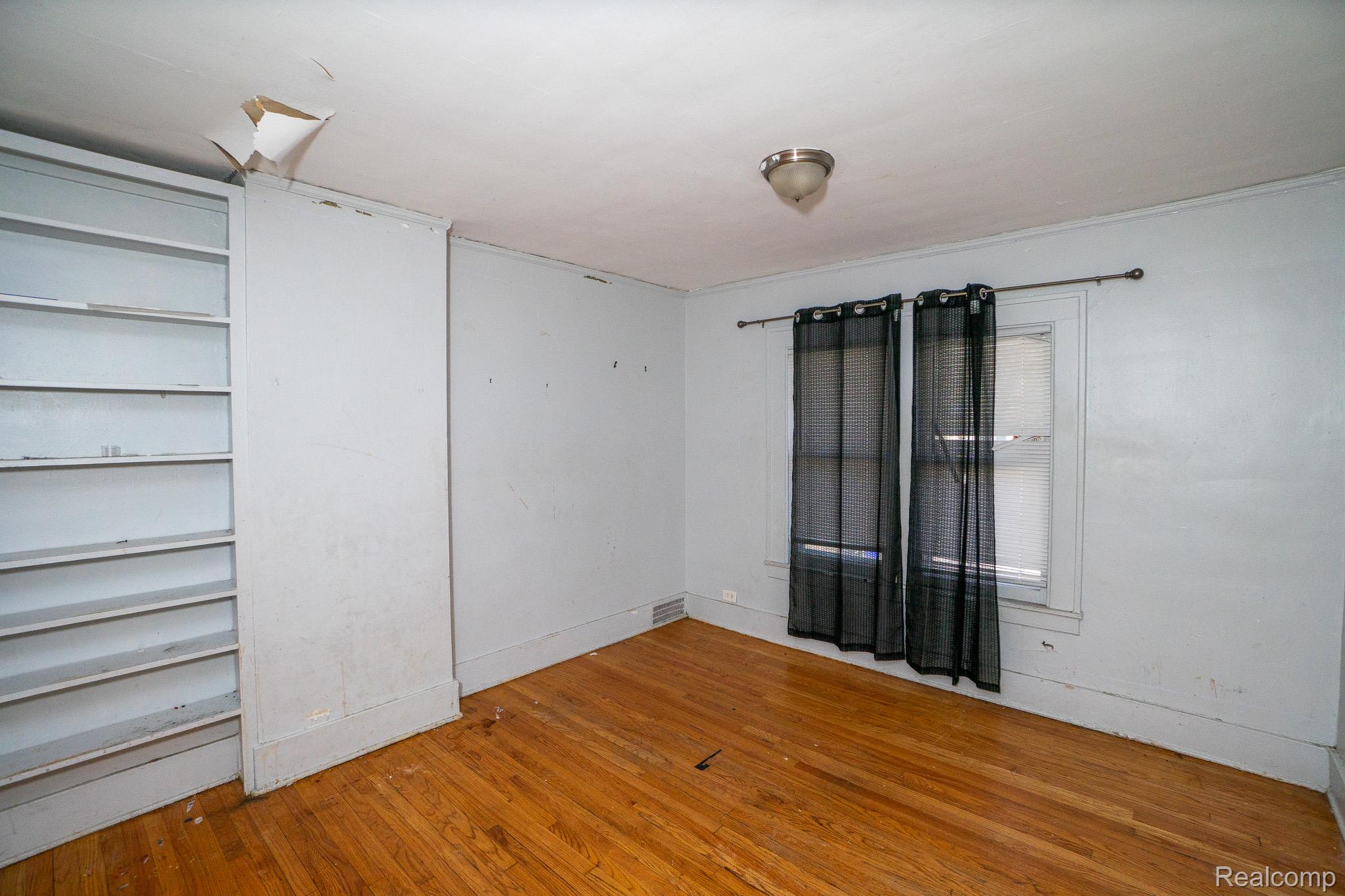 16155 Trinity Street