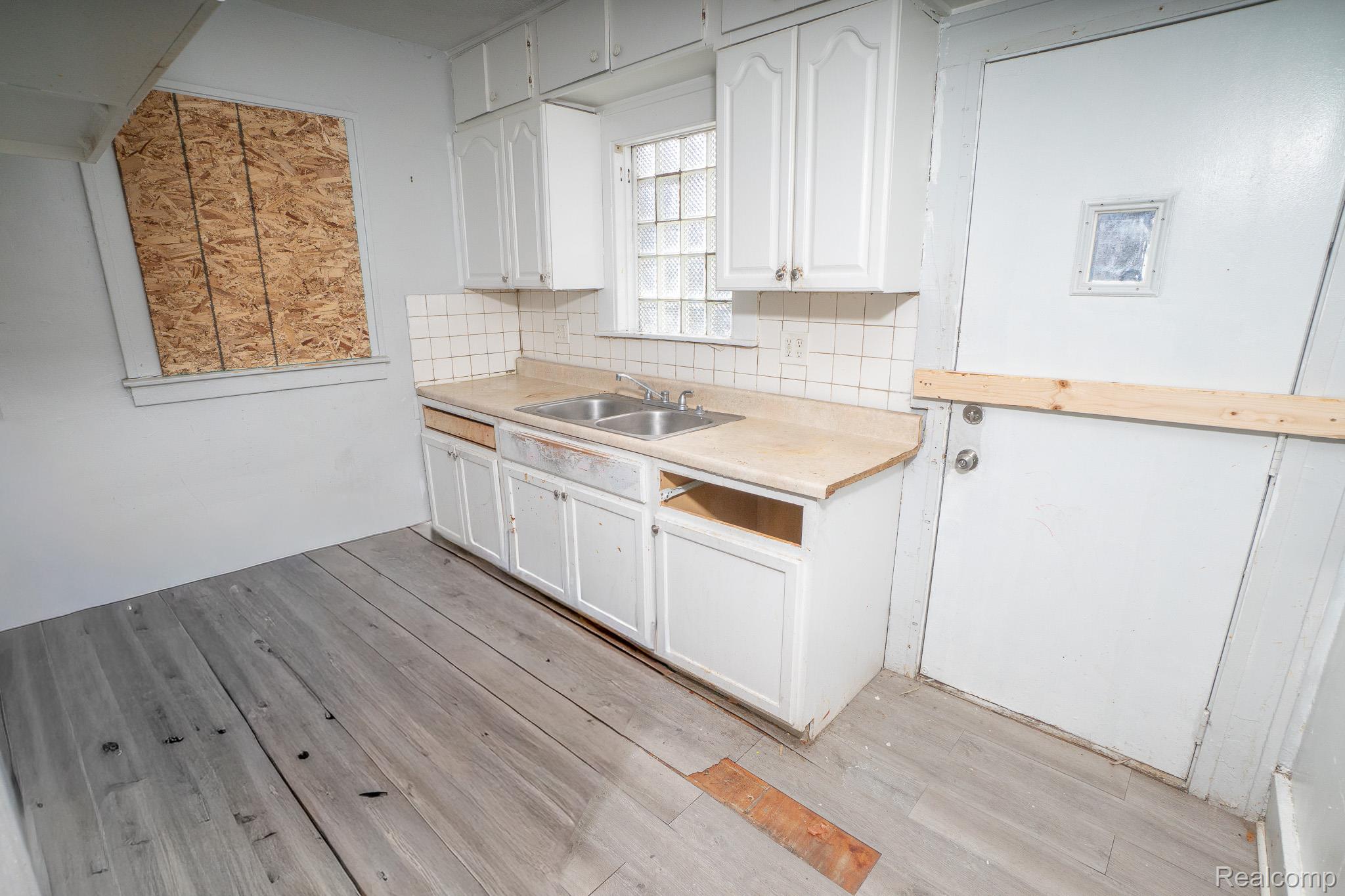 16155 Trinity Street