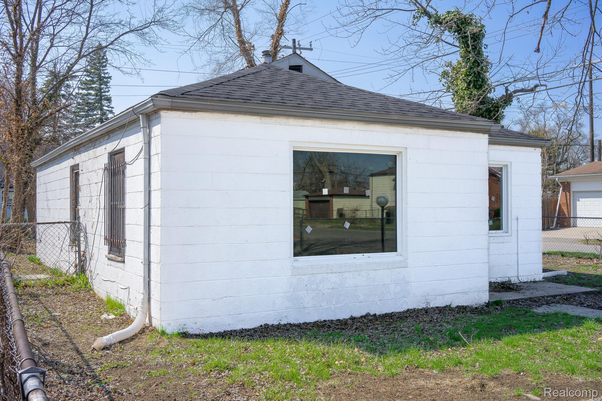 20255 Santa Rosa Drive