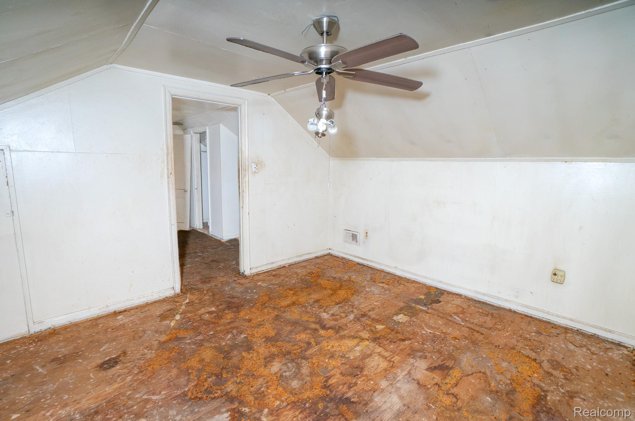 4224 W DAVISON
