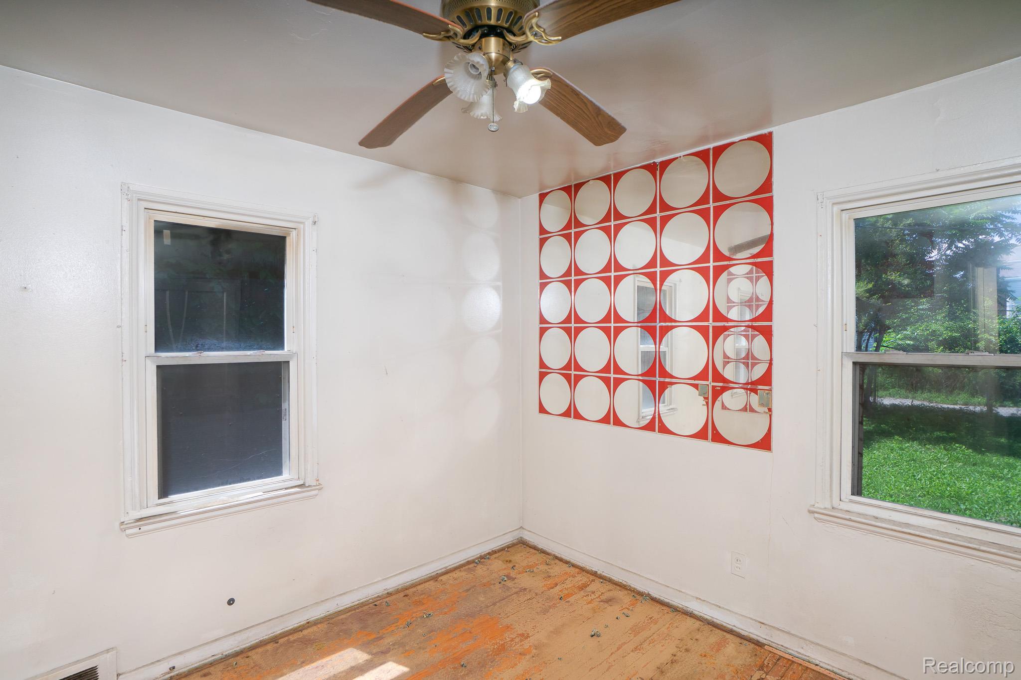 4224 W DAVISON